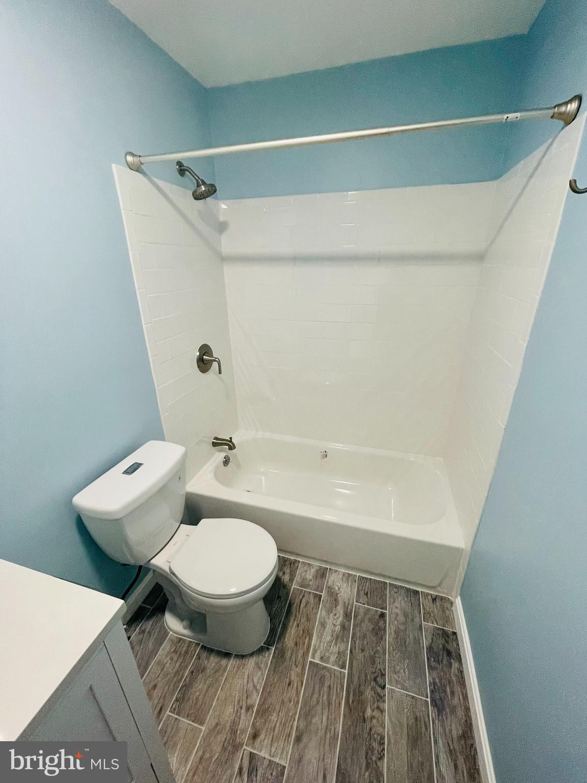 SUSSEX SQUARE CONDO - Residential