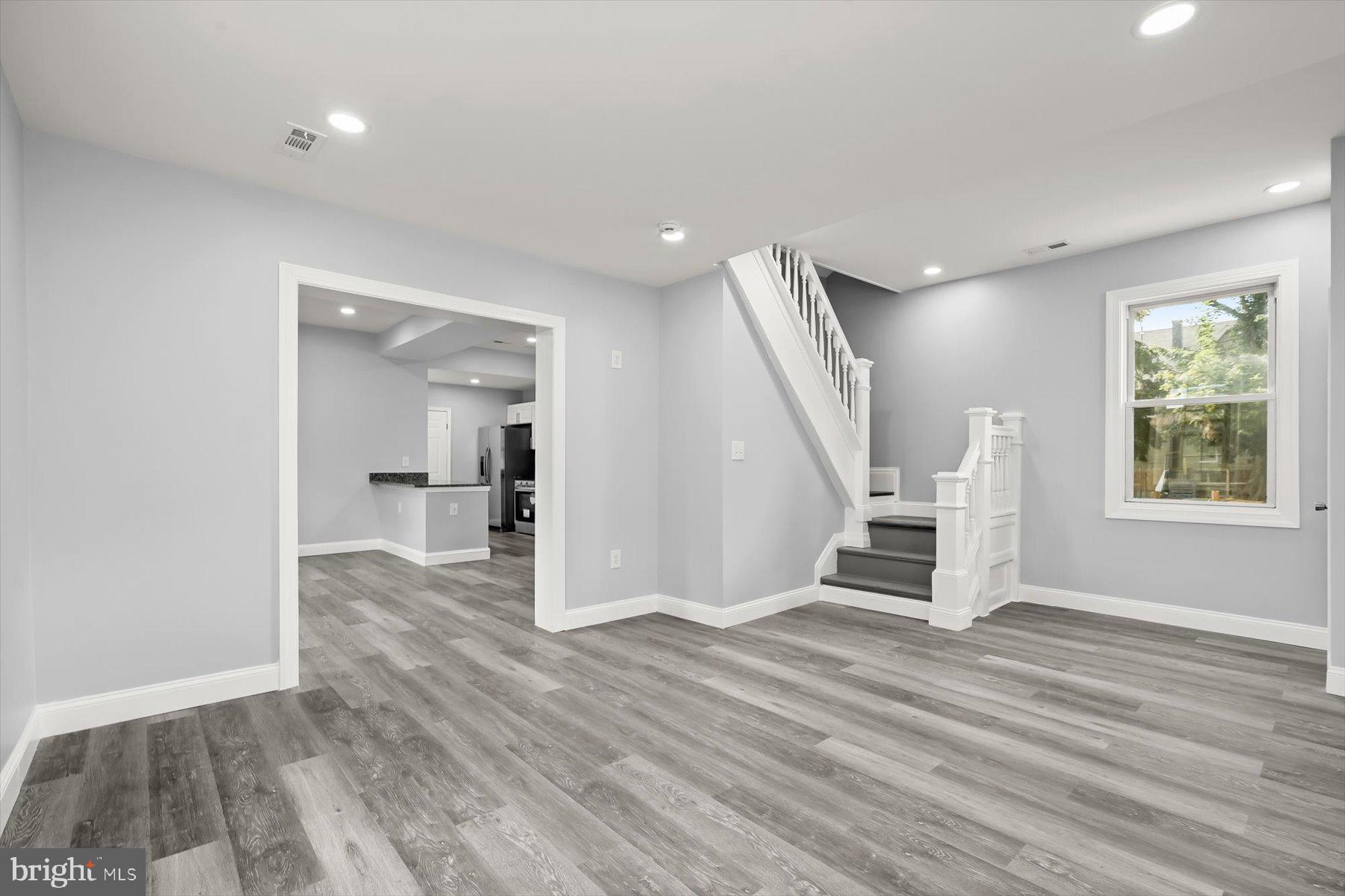 ARLINGTON - Residential