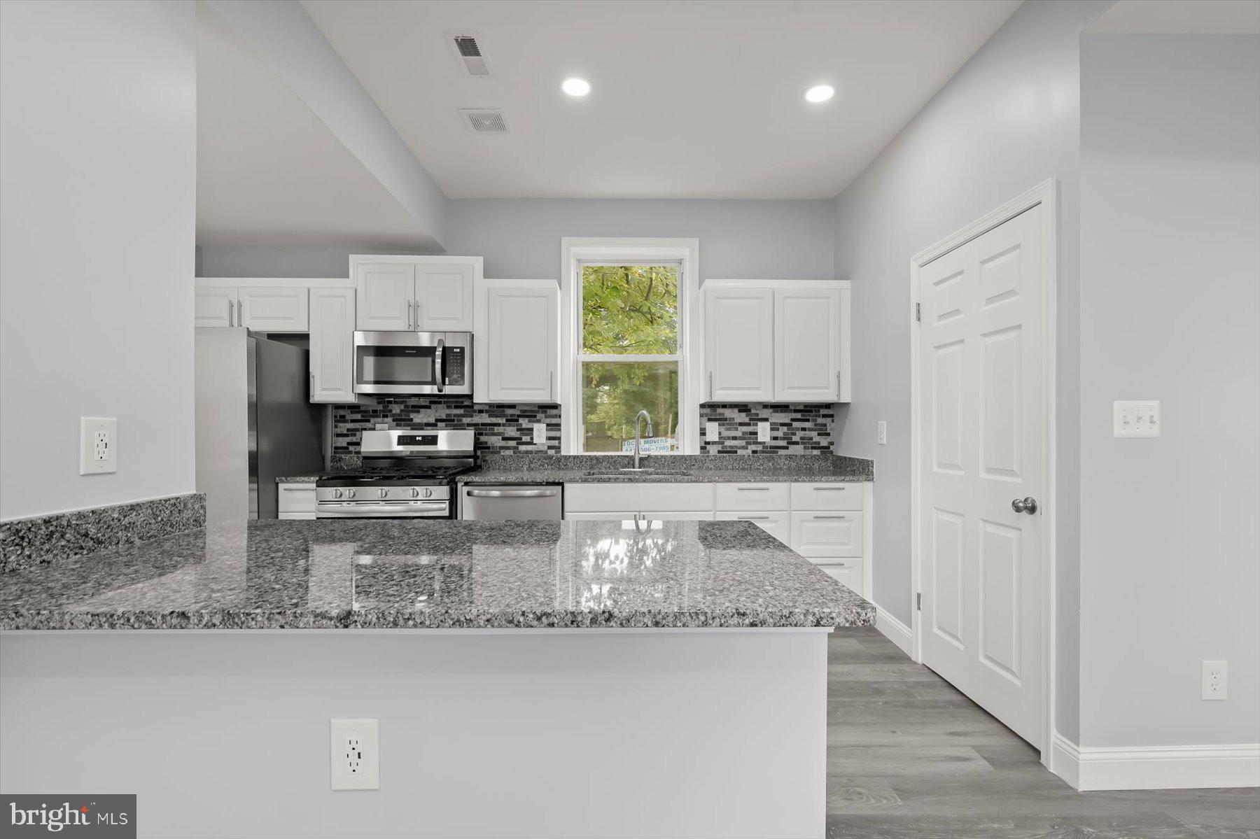 ARLINGTON - Residential