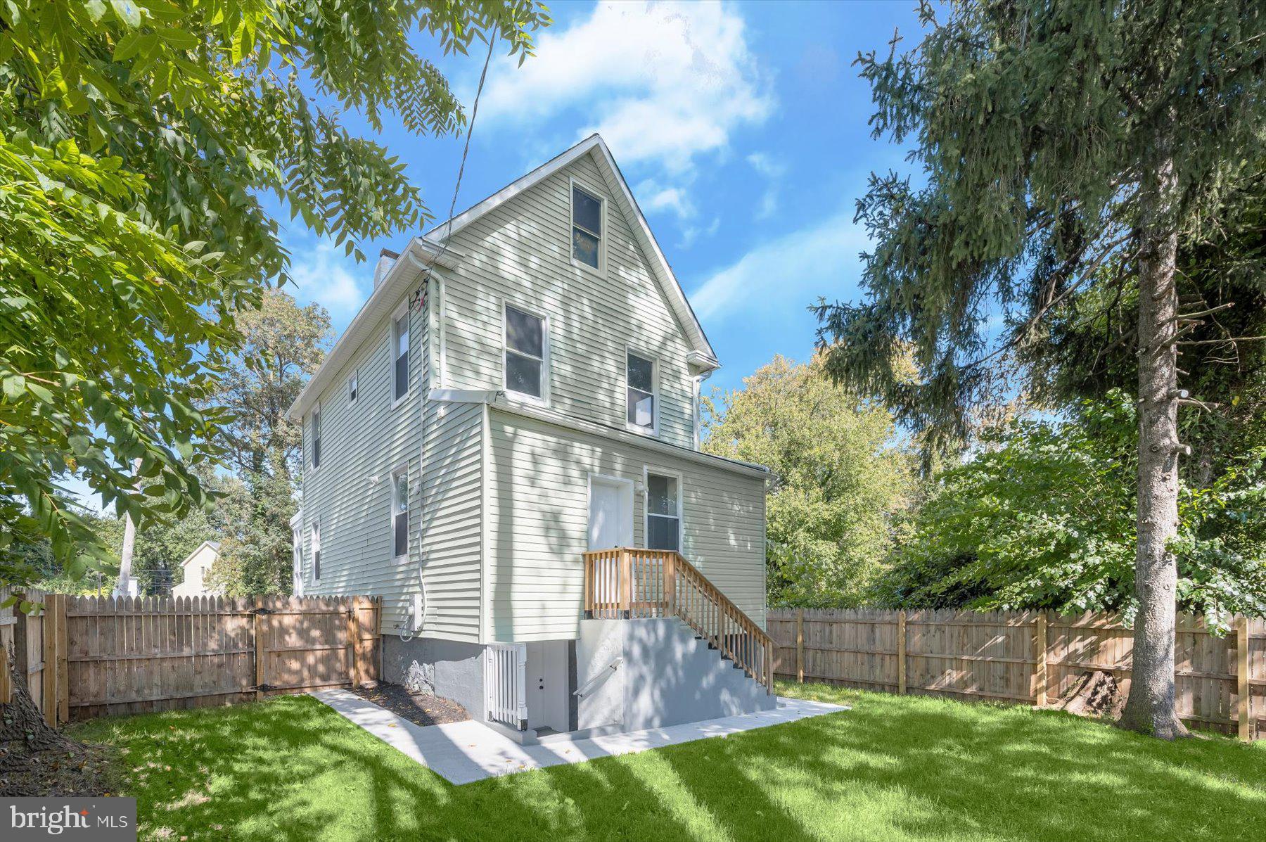 ARLINGTON - Residential