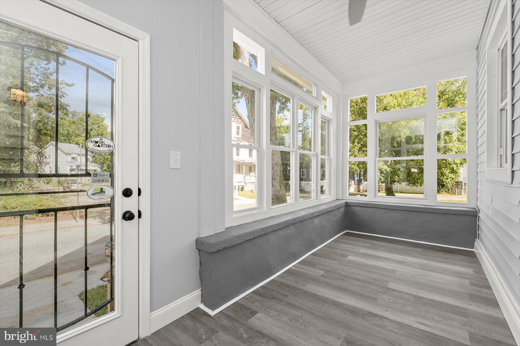 ARLINGTON - Residential