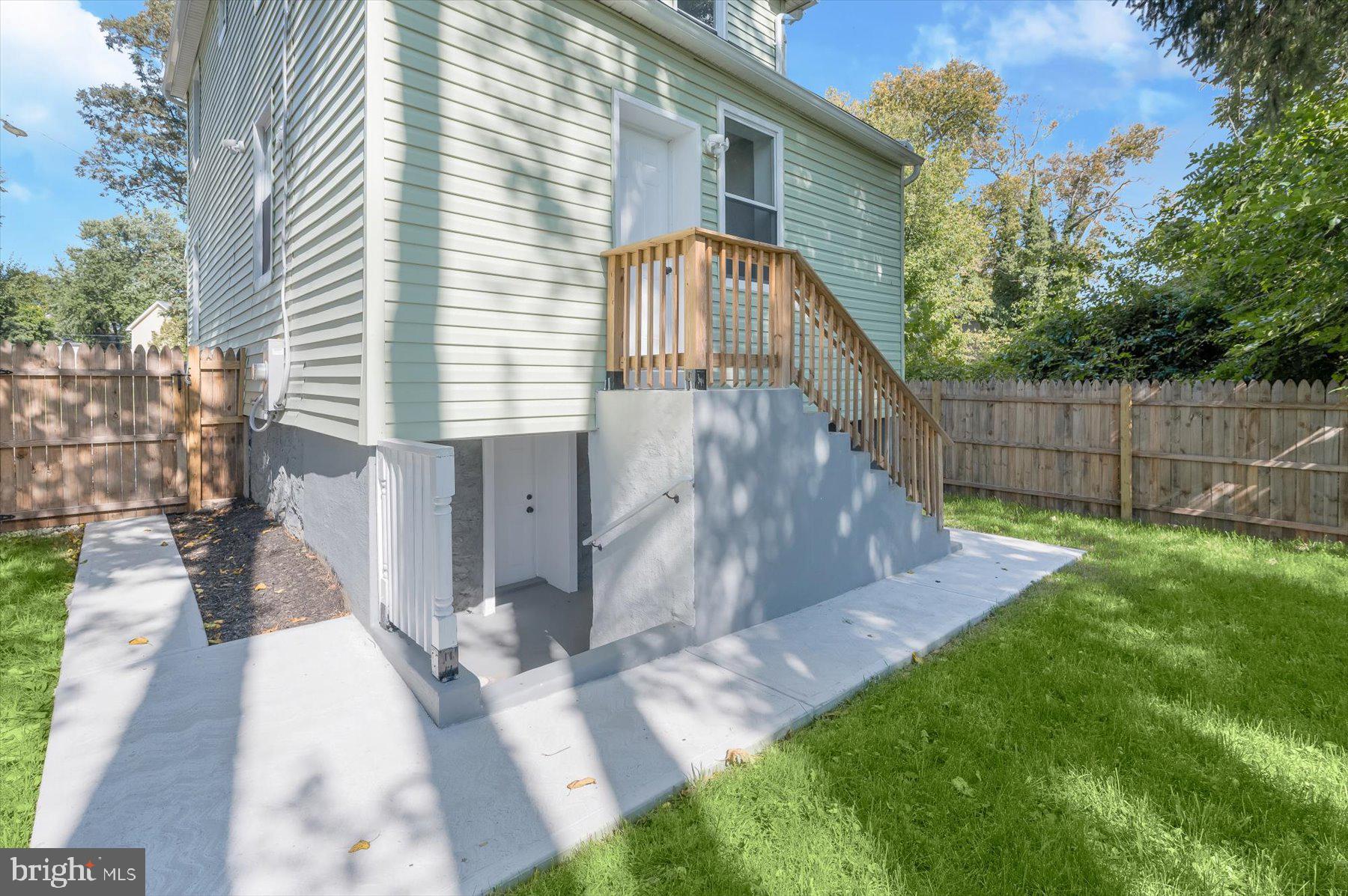 ARLINGTON - Residential