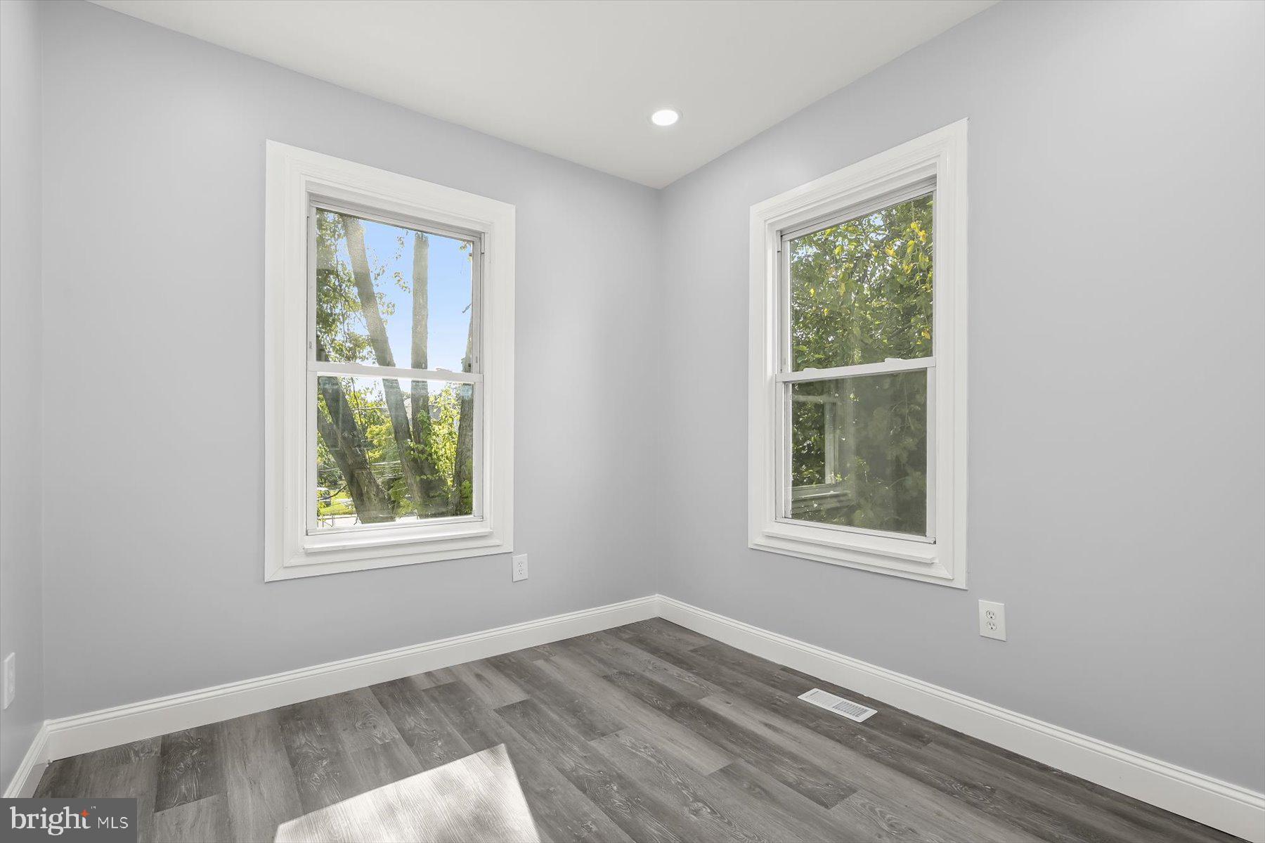 ARLINGTON - Residential