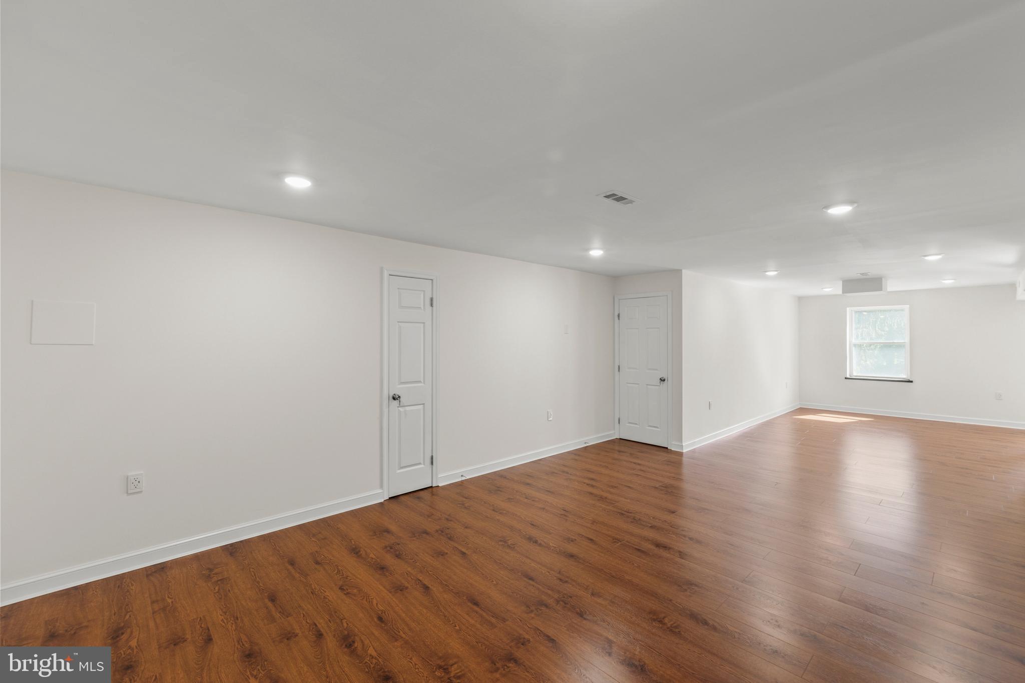 SPRING HOLLOW ESTATES - Residential