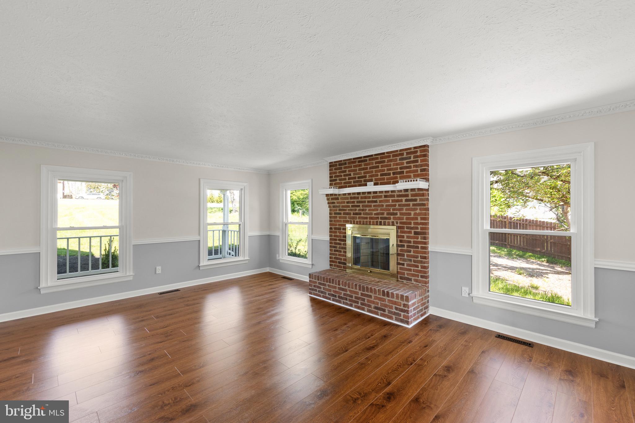 SPRING HOLLOW ESTATES - Residential