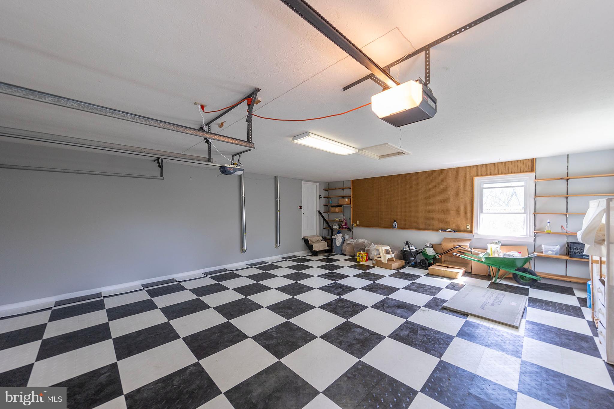 SPRING HOLLOW ESTATES - Residential