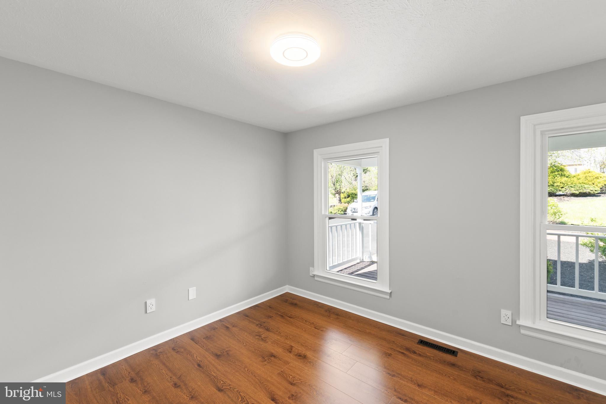 SPRING HOLLOW ESTATES - Residential