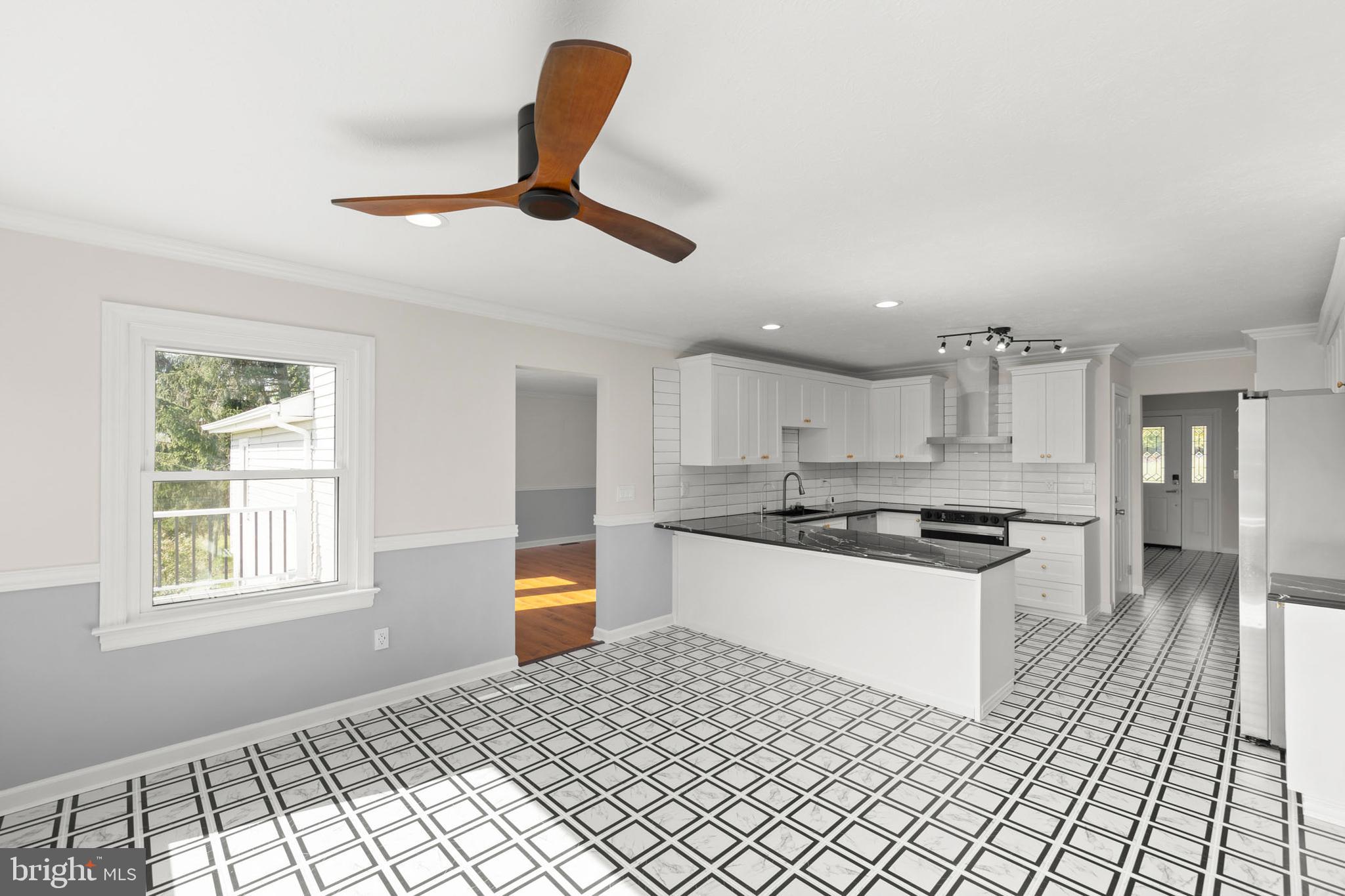 SPRING HOLLOW ESTATES - Residential