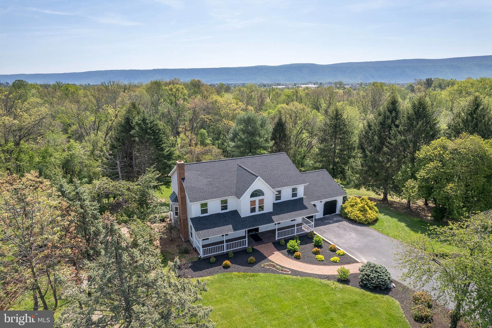 SPRING HOLLOW ESTATES - Residential