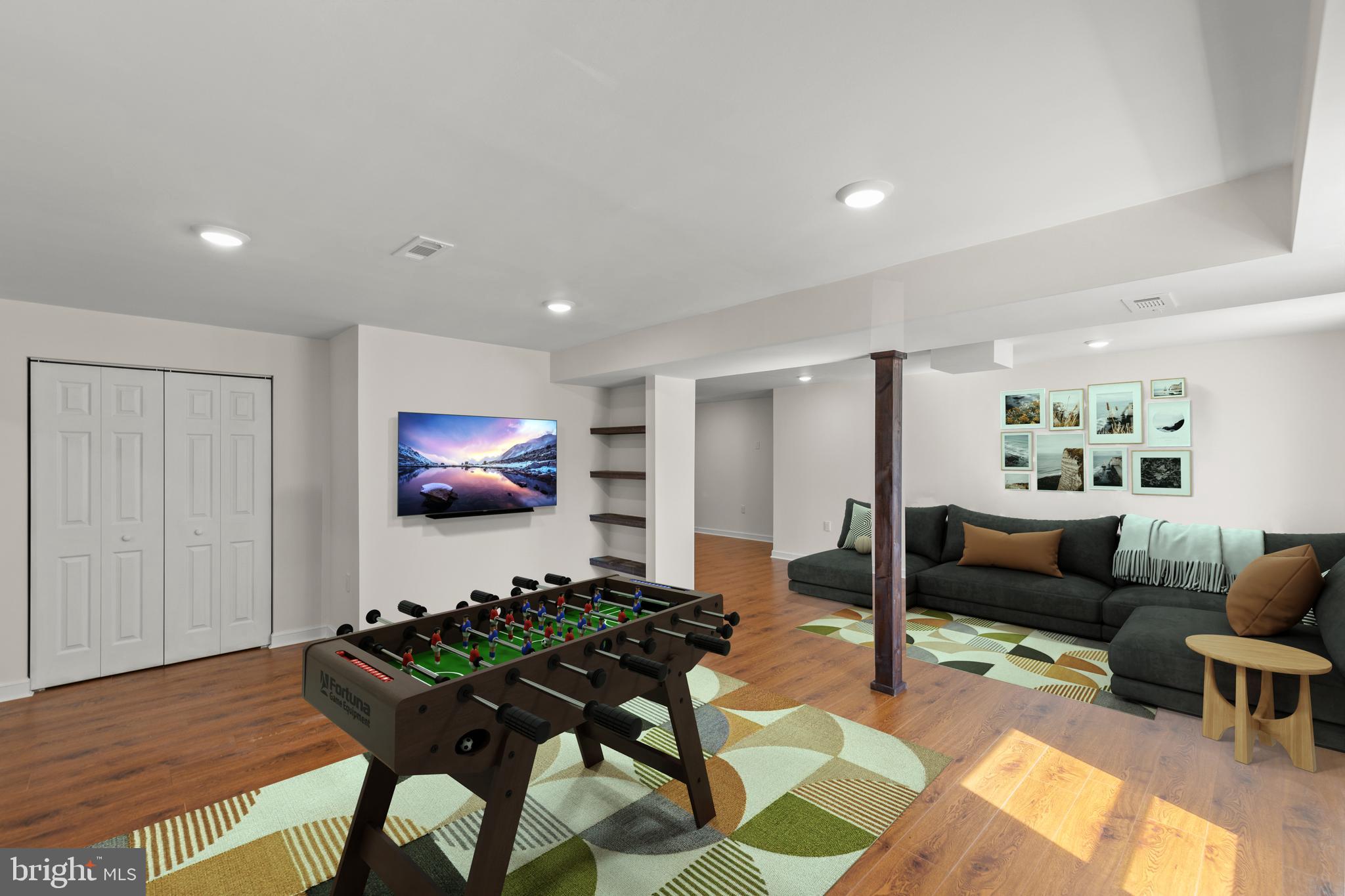 SPRING HOLLOW ESTATES - Residential