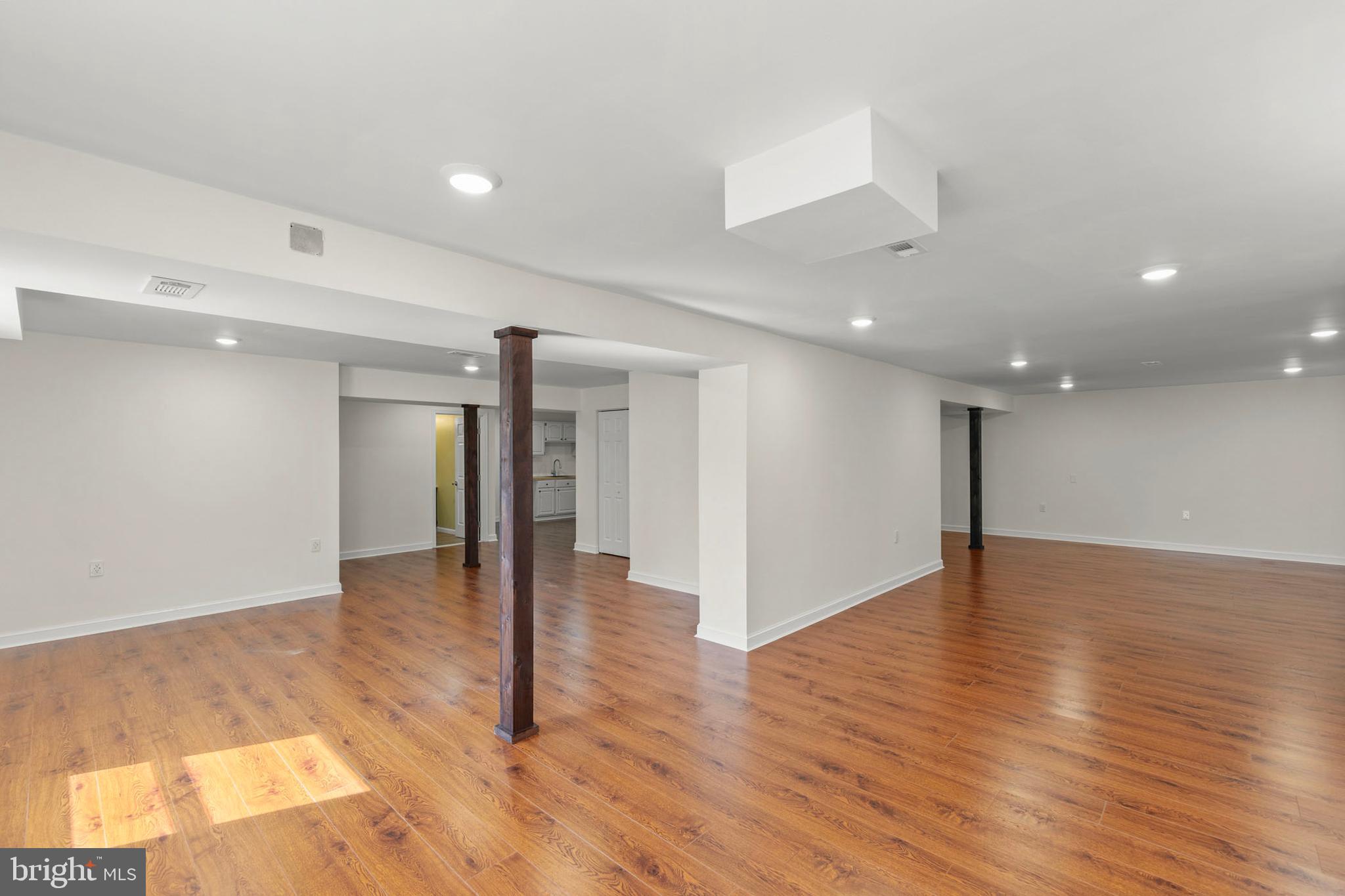 SPRING HOLLOW ESTATES - Residential