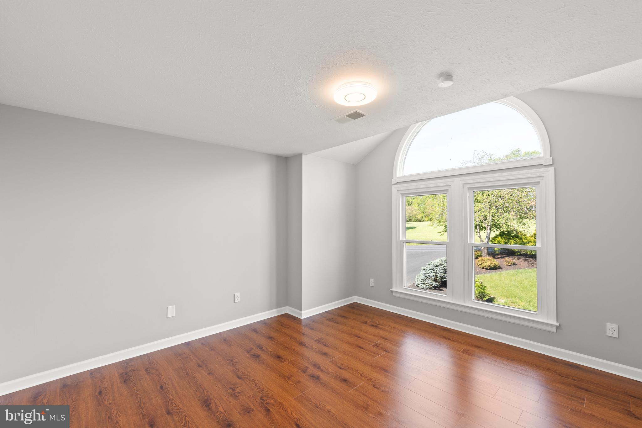 SPRING HOLLOW ESTATES - Residential