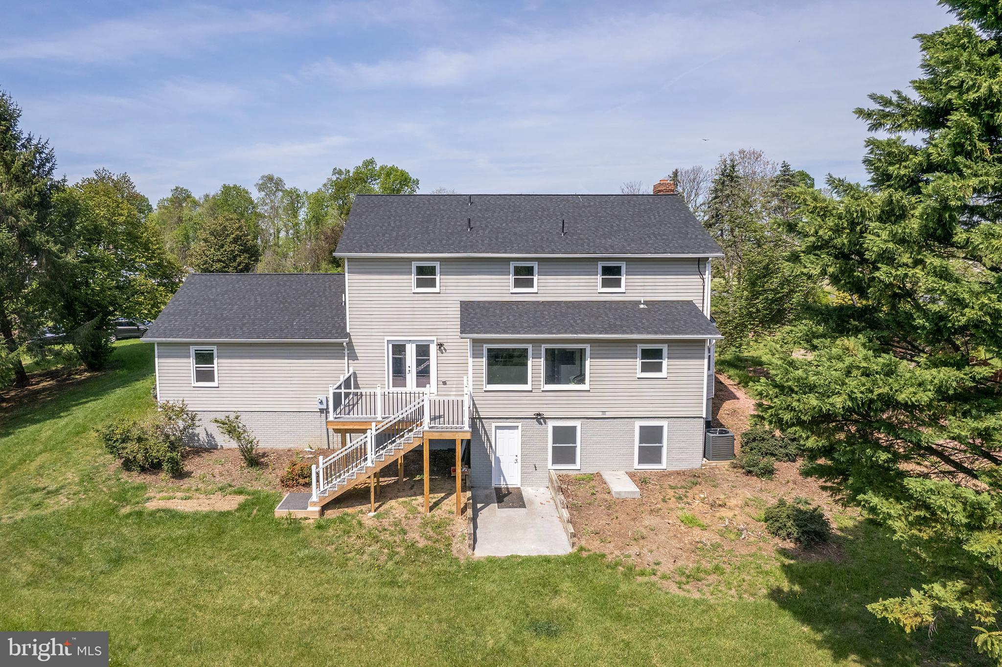 SPRING HOLLOW ESTATES - Residential