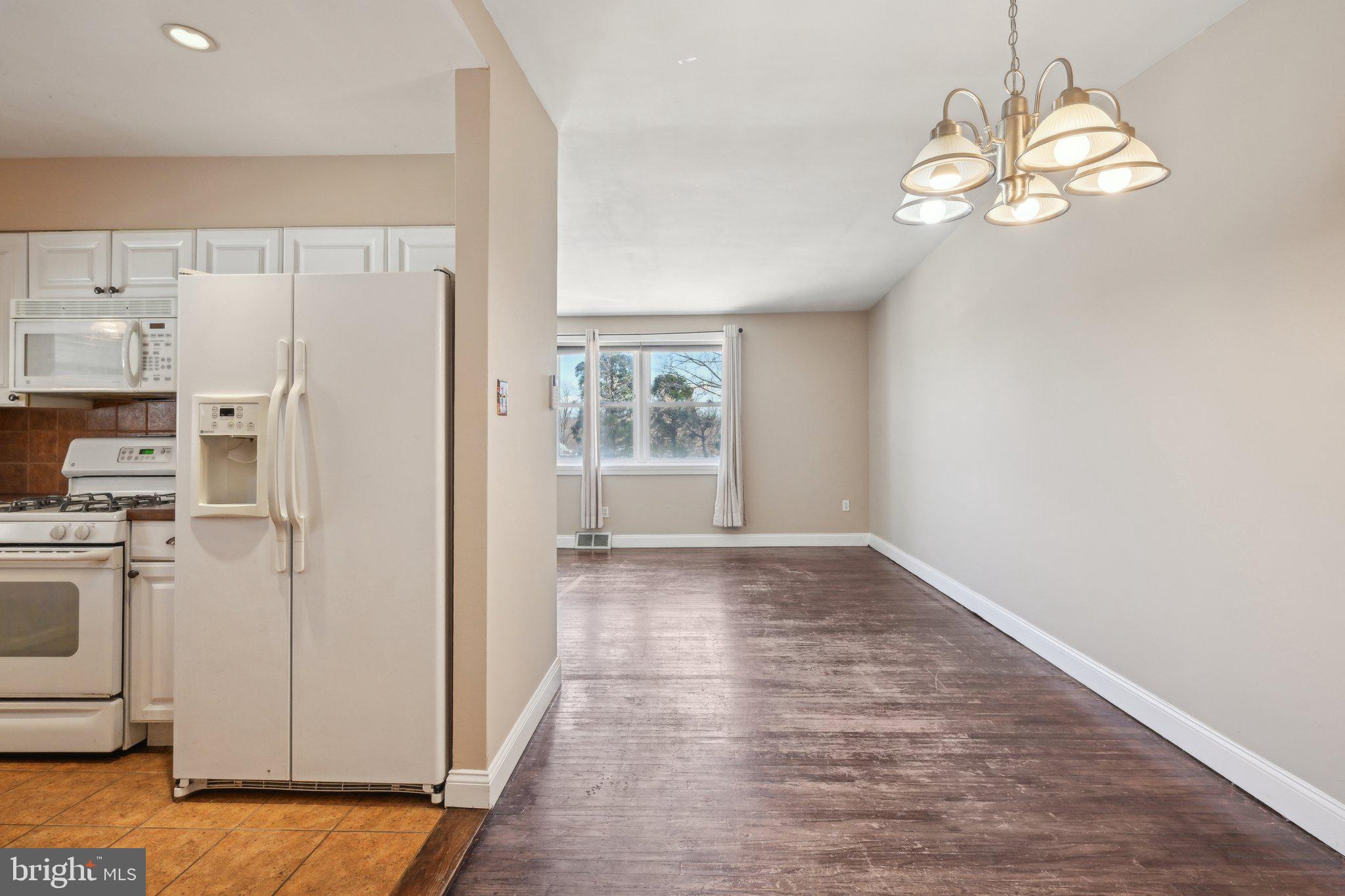 ROXBOROUGH - Residential