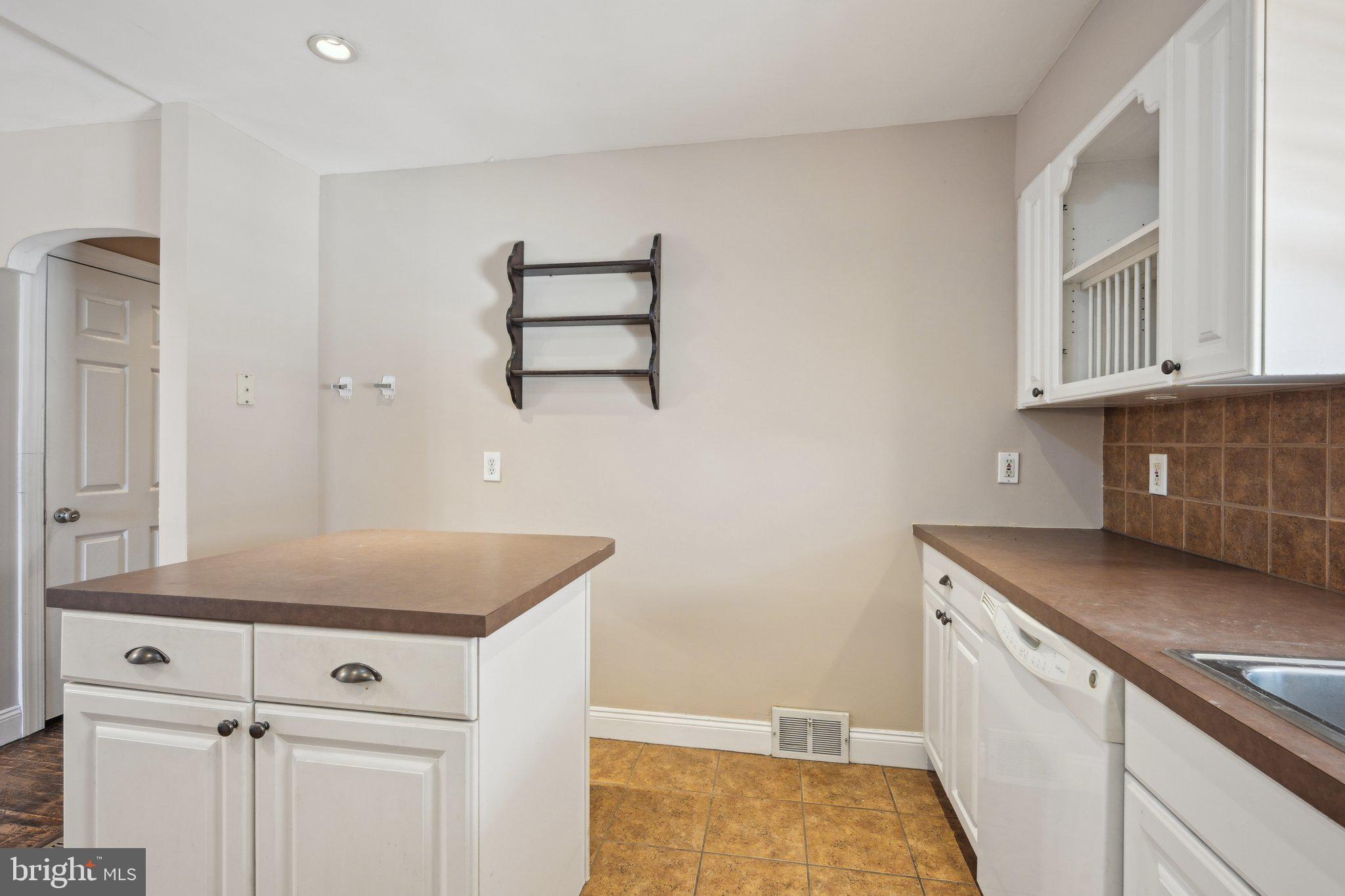 ROXBOROUGH - Residential