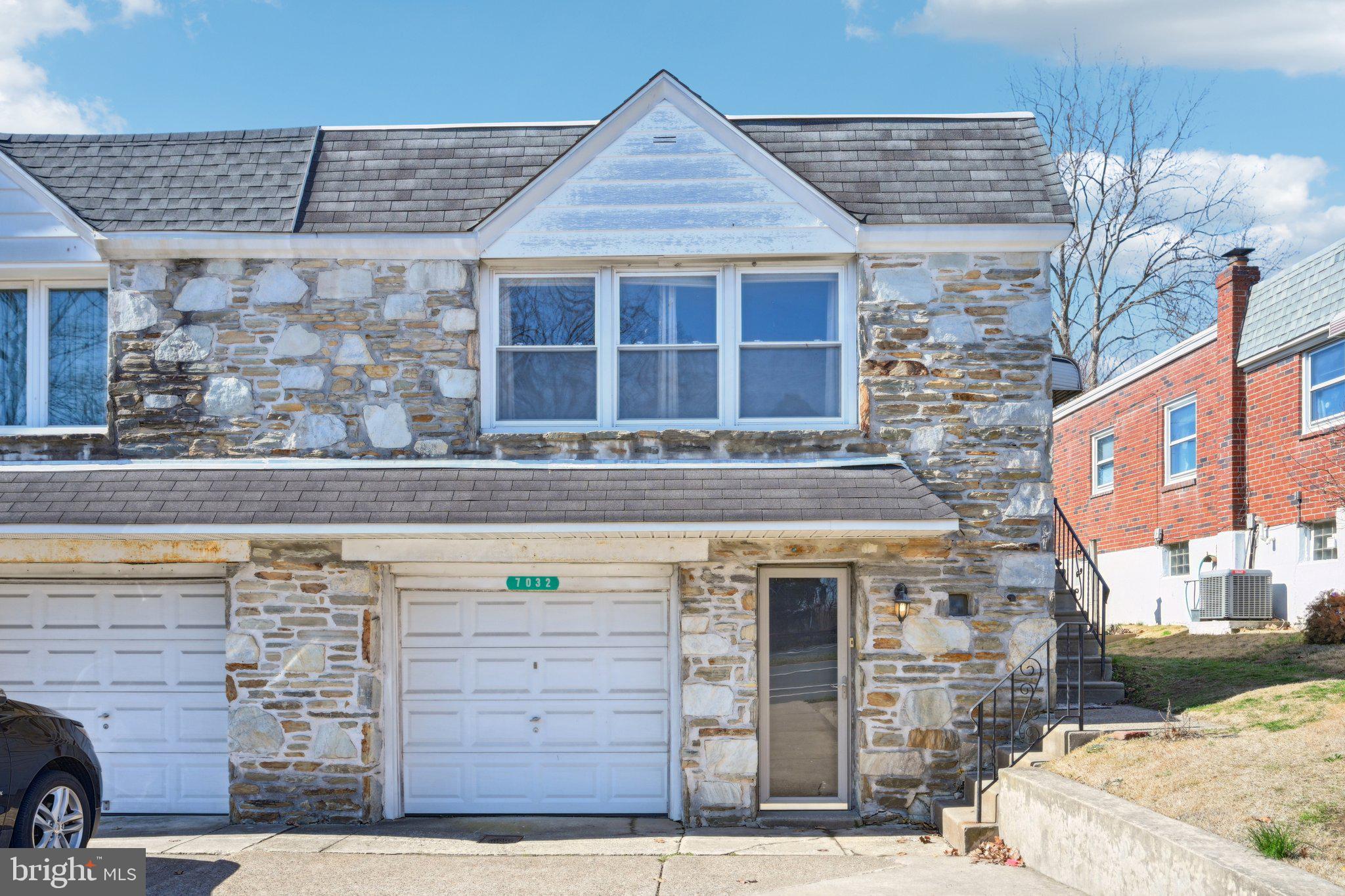 ROXBOROUGH - Residential