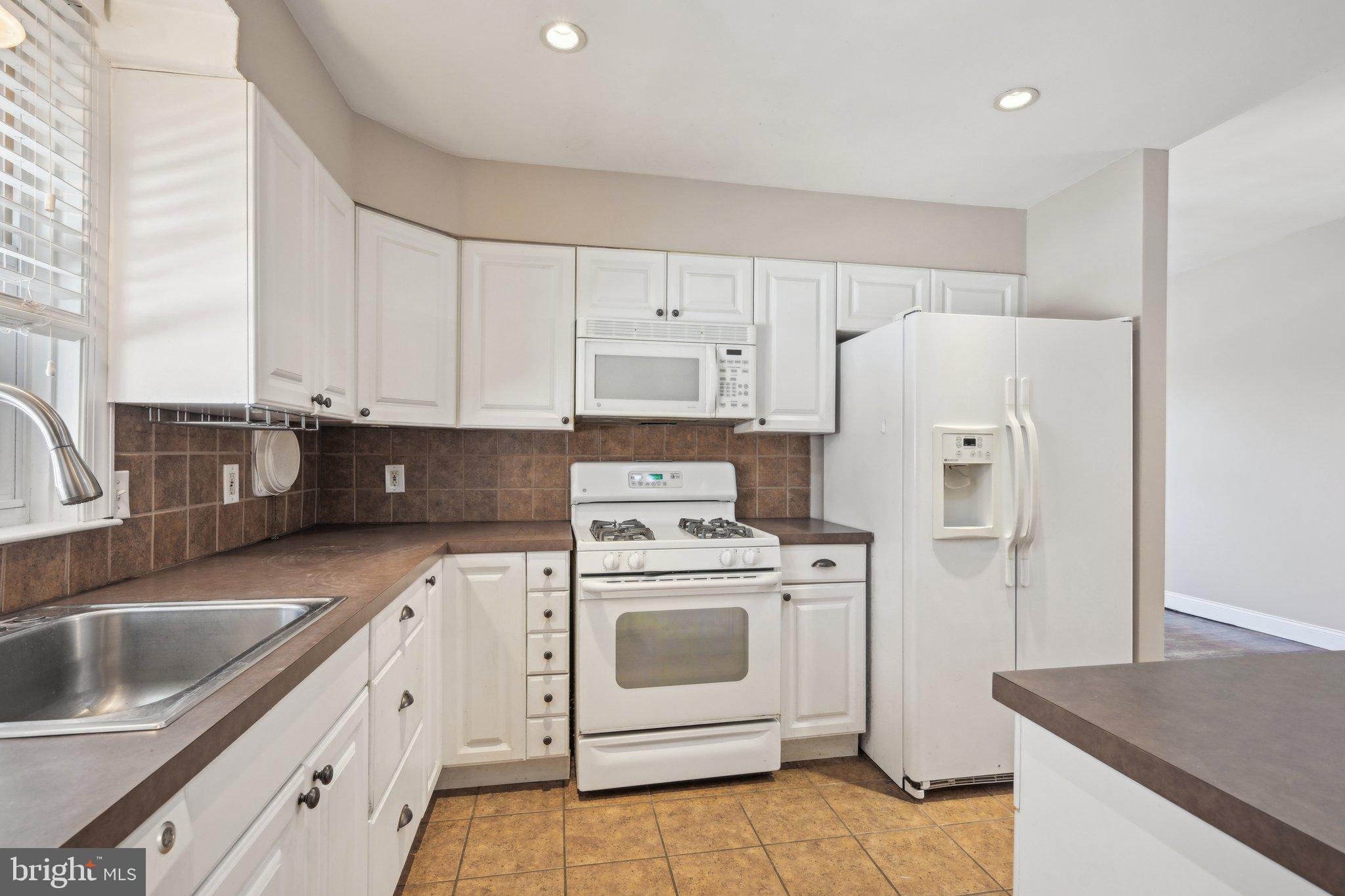 ROXBOROUGH - Residential