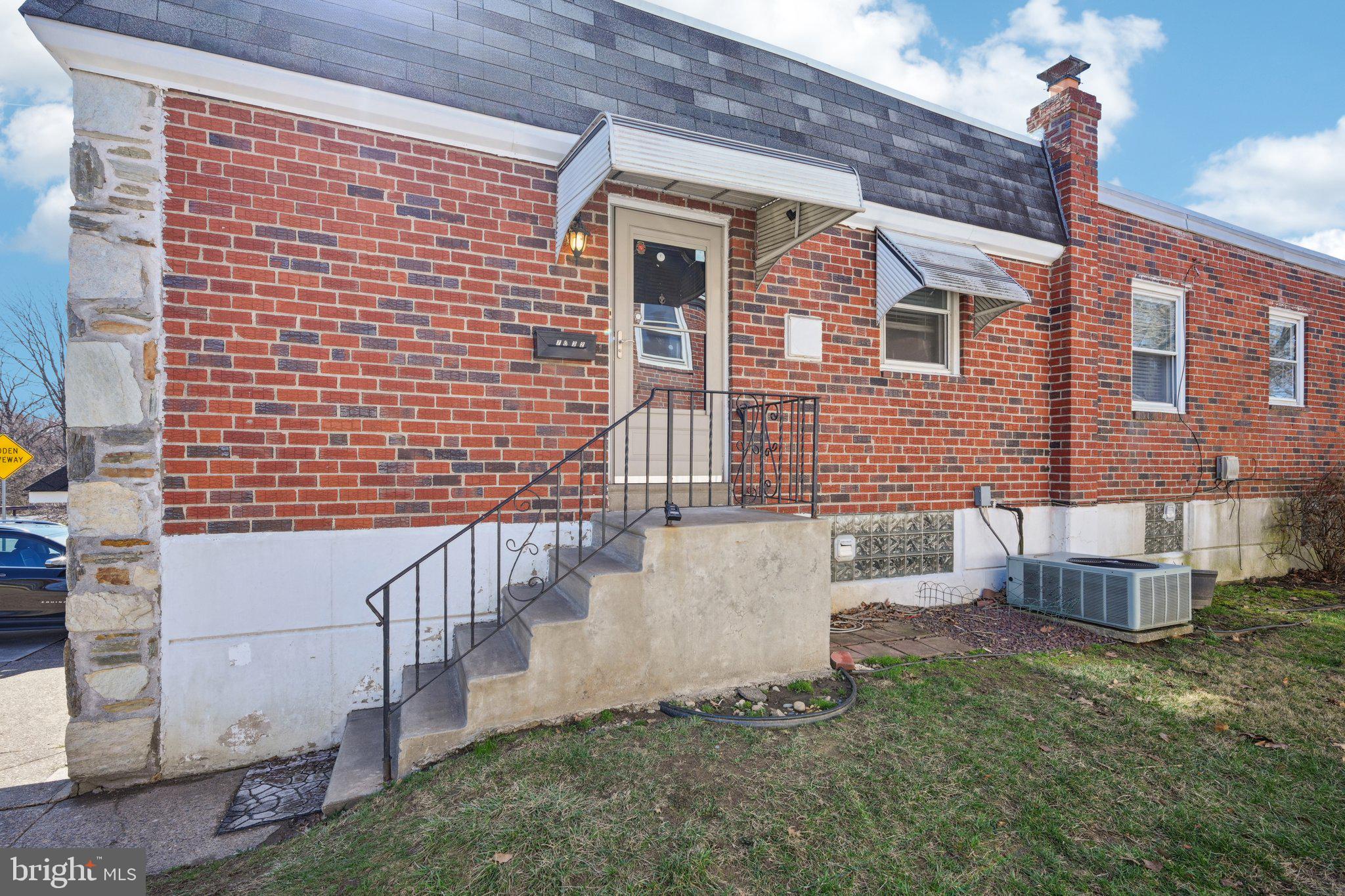 ROXBOROUGH - Residential