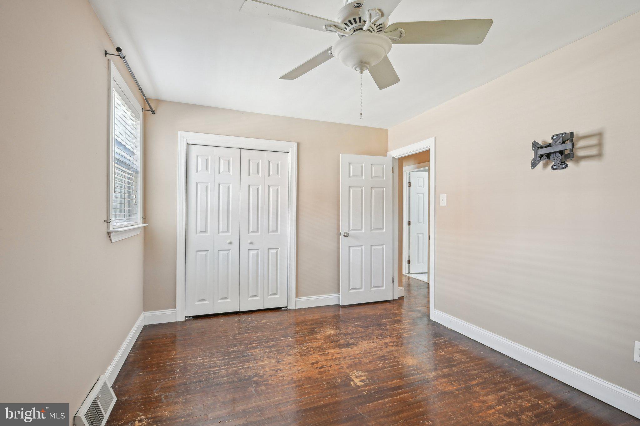 ROXBOROUGH - Residential