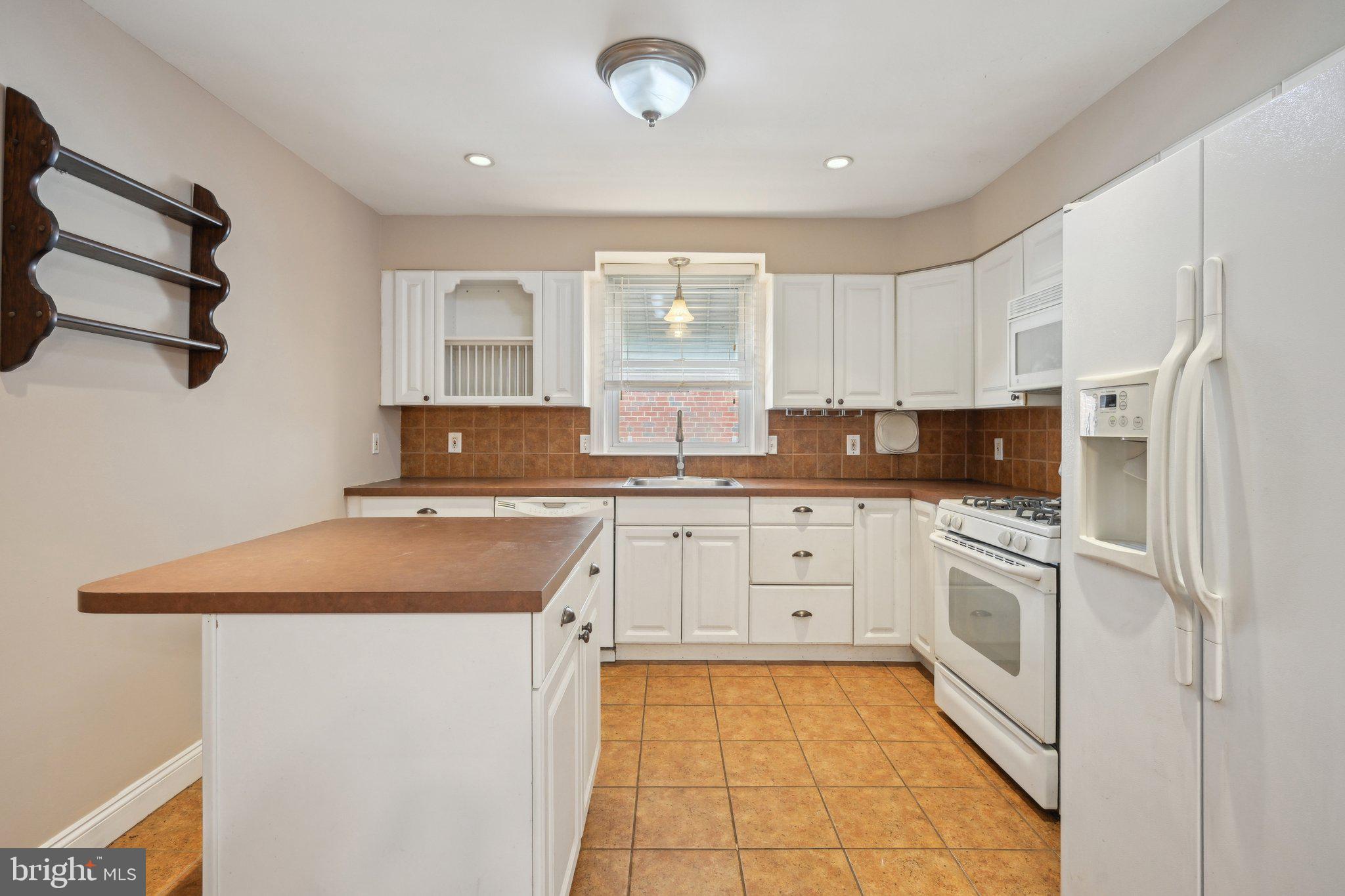 ROXBOROUGH - Residential