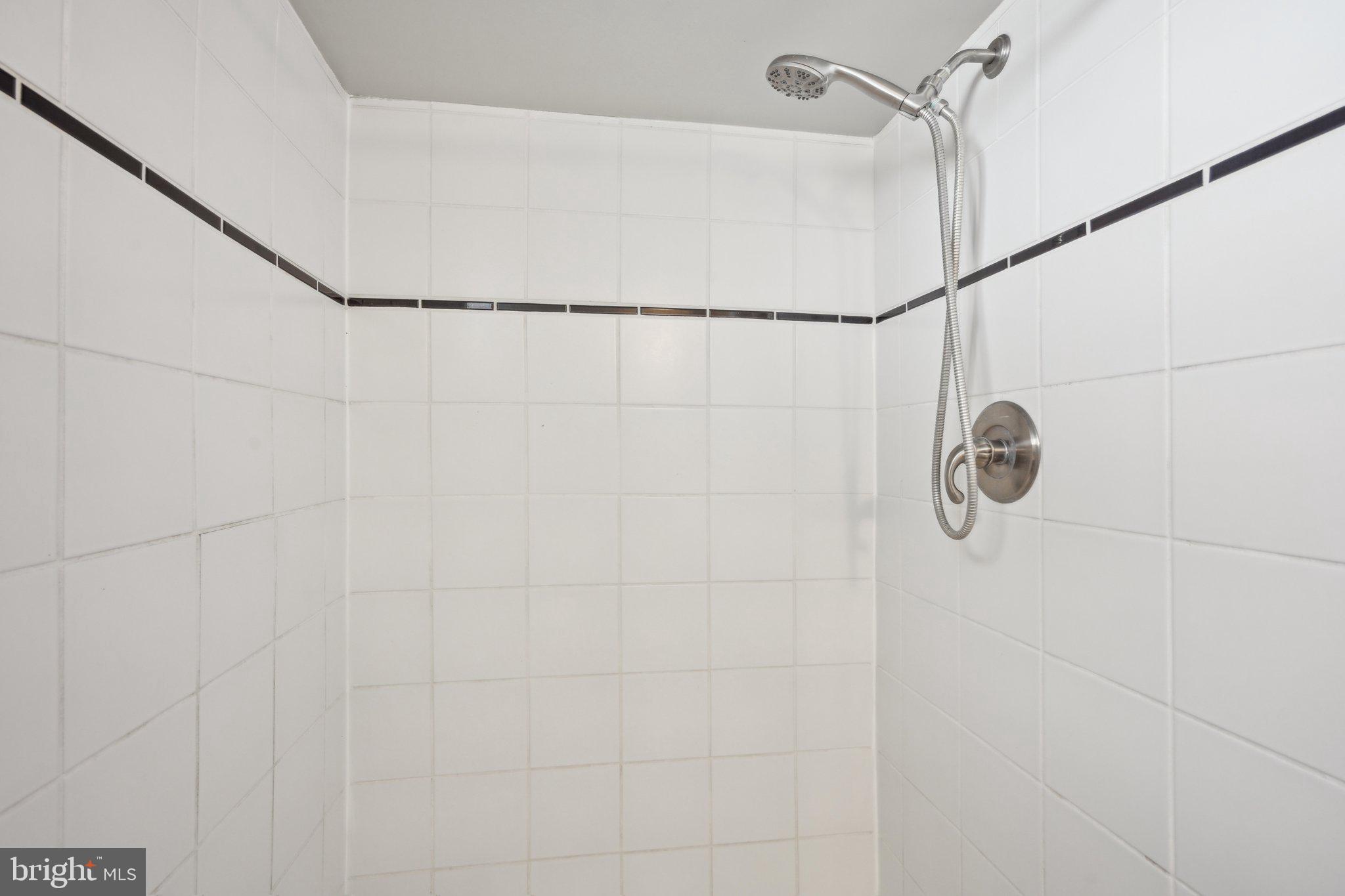 ROXBOROUGH - Residential