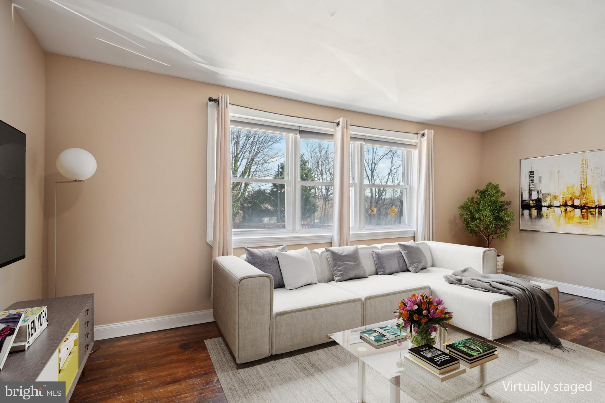 ROXBOROUGH - Residential