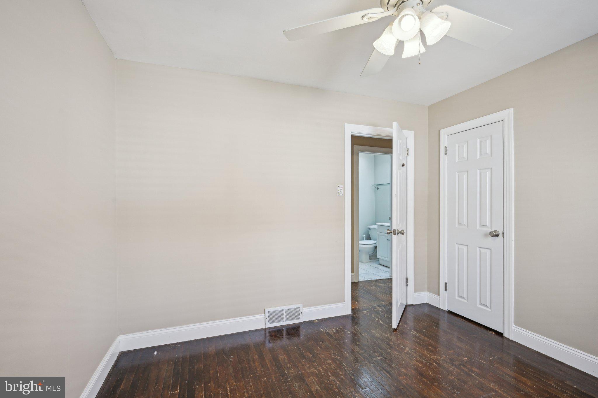 ROXBOROUGH - Residential