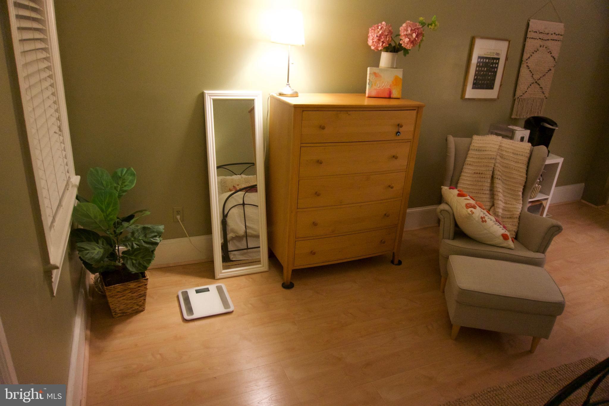 UNION SQUARE - Residential Lease