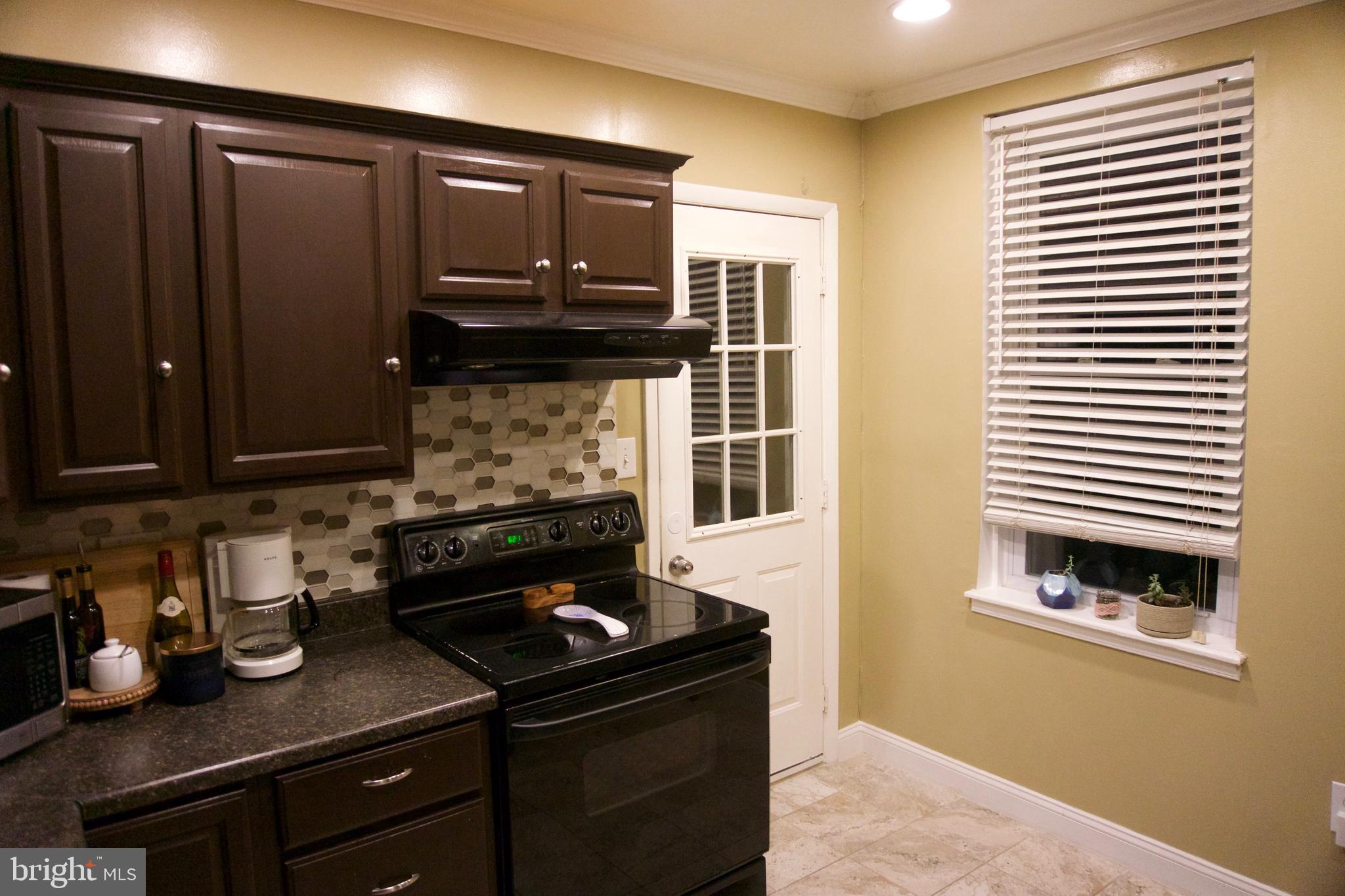 UNION SQUARE - Residential Lease