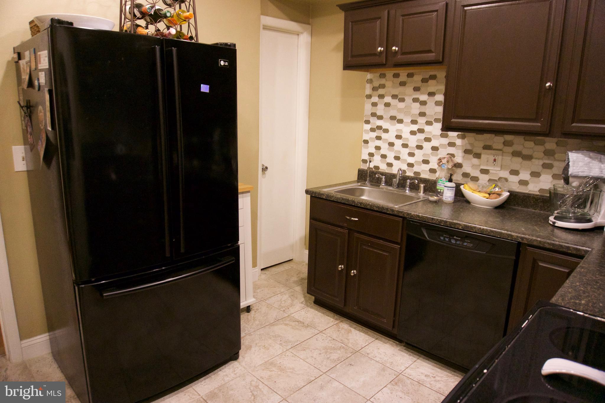 UNION SQUARE - Residential Lease
