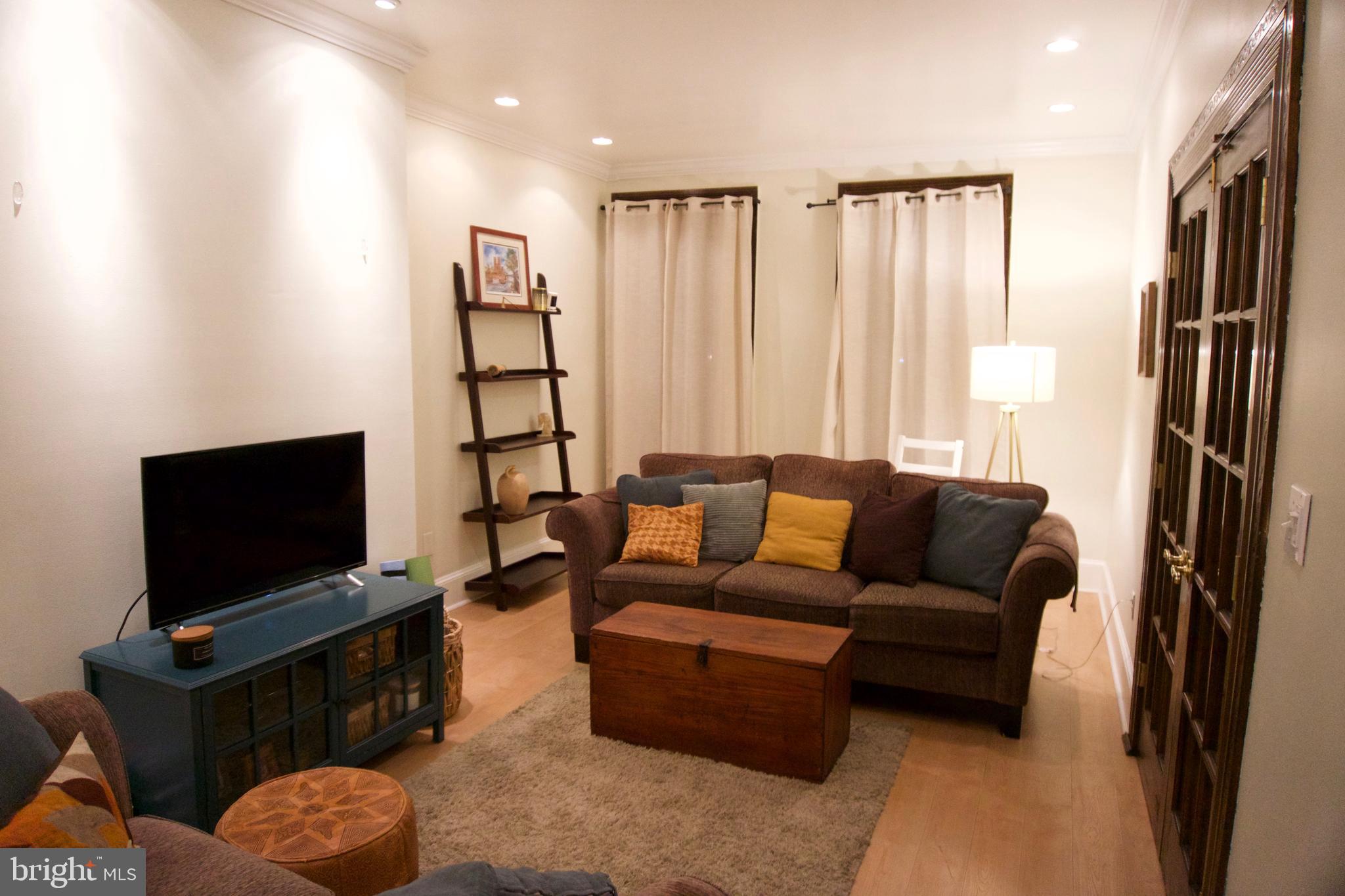 UNION SQUARE - Residential Lease