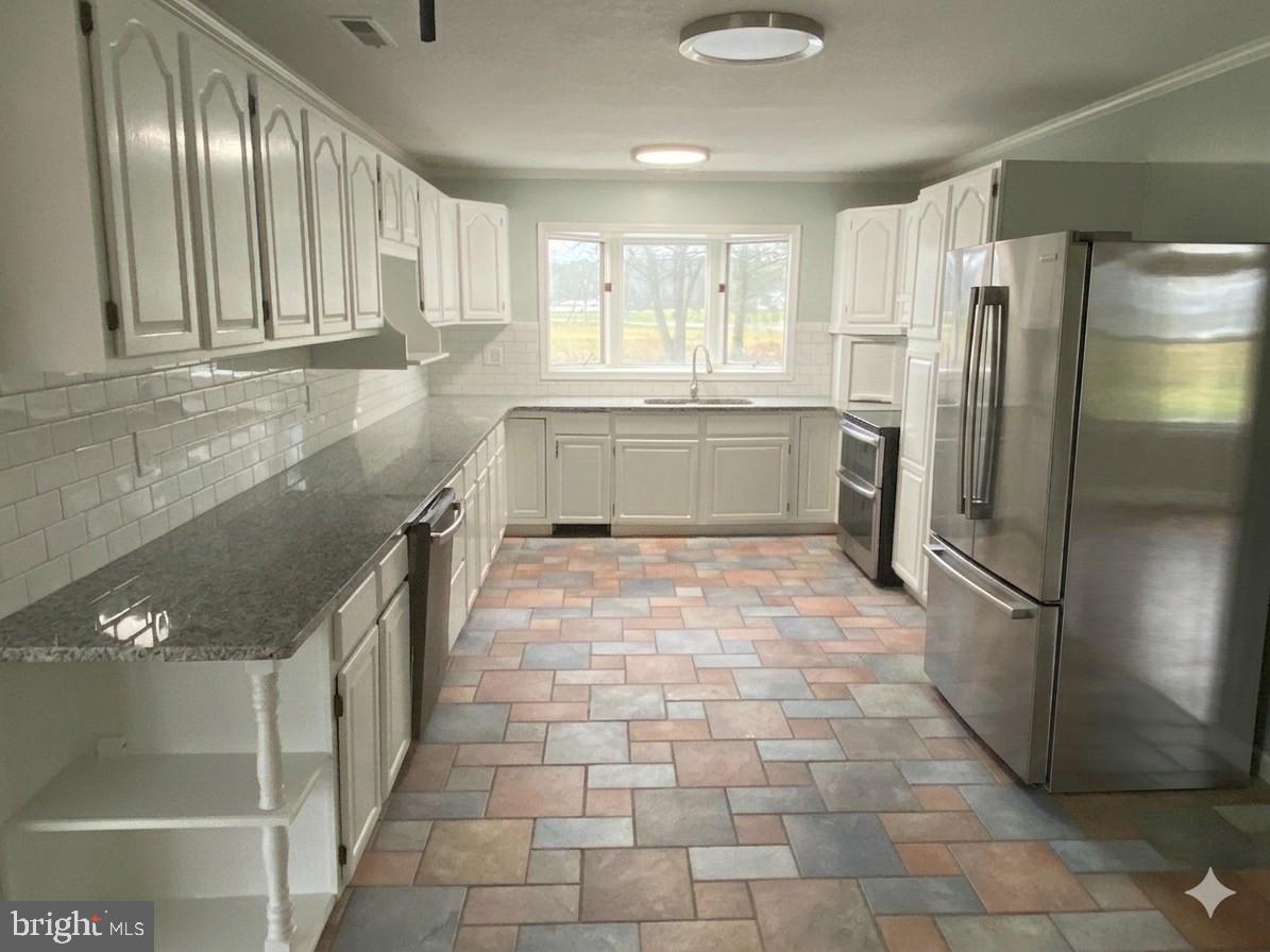 3582 MEADOW BRIDGE ROAD