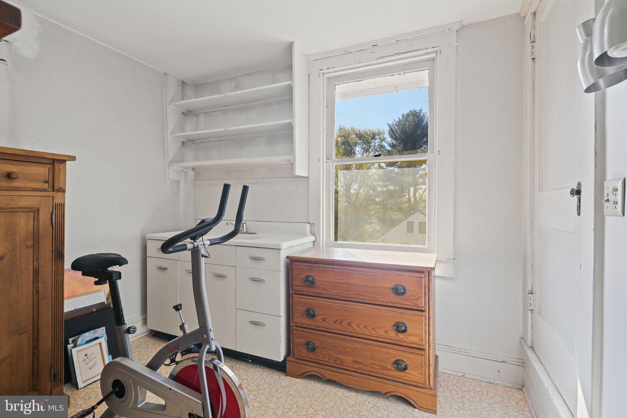 HILLCREST - Residential