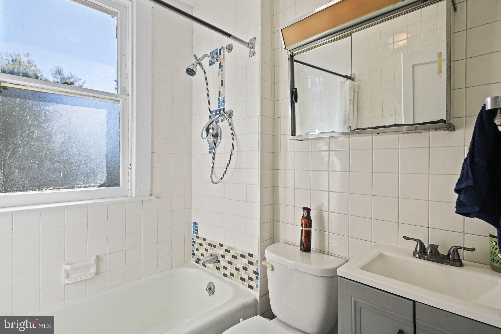 HILLCREST - Residential