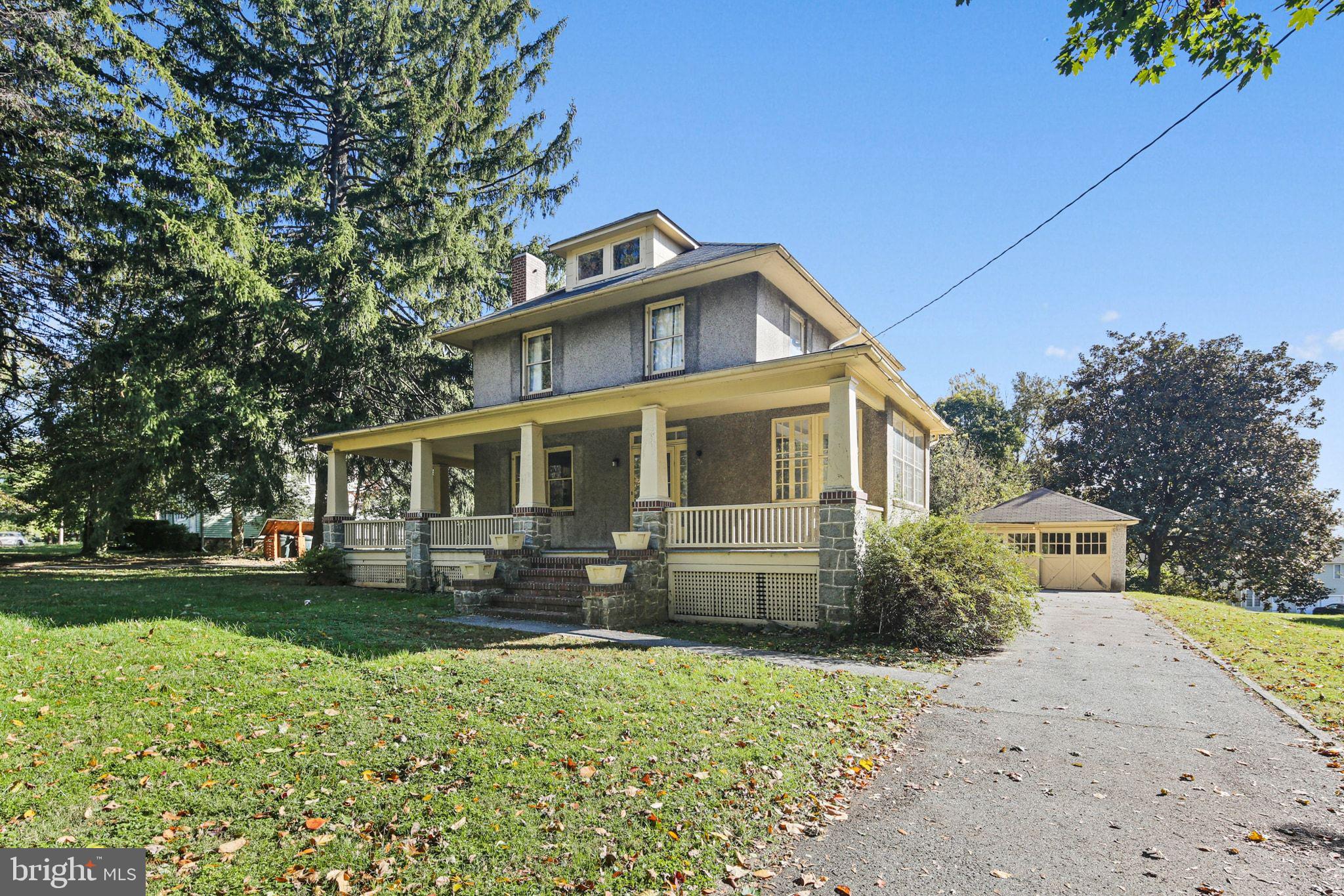 HILLCREST - Residential