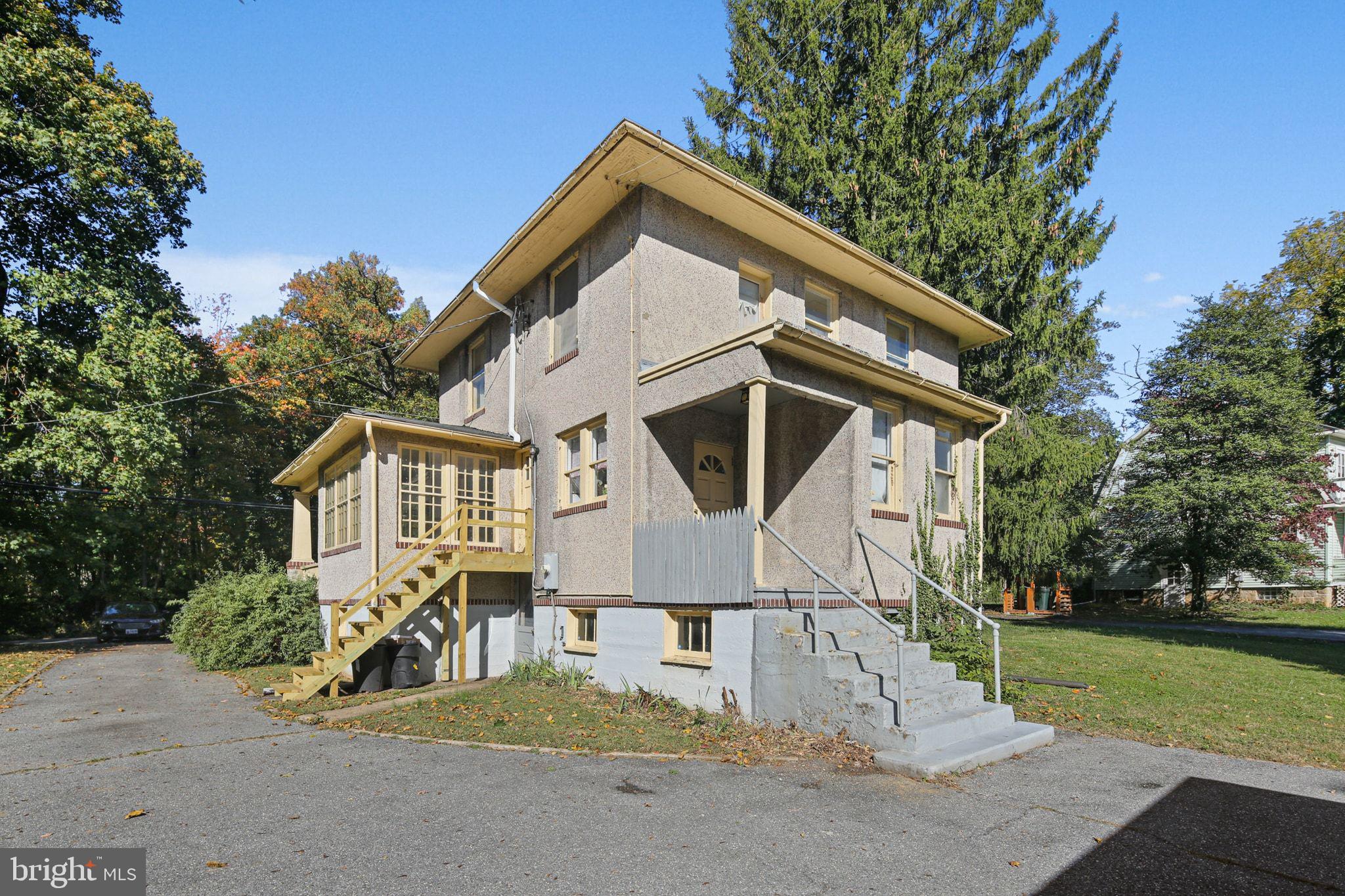 HILLCREST - Residential