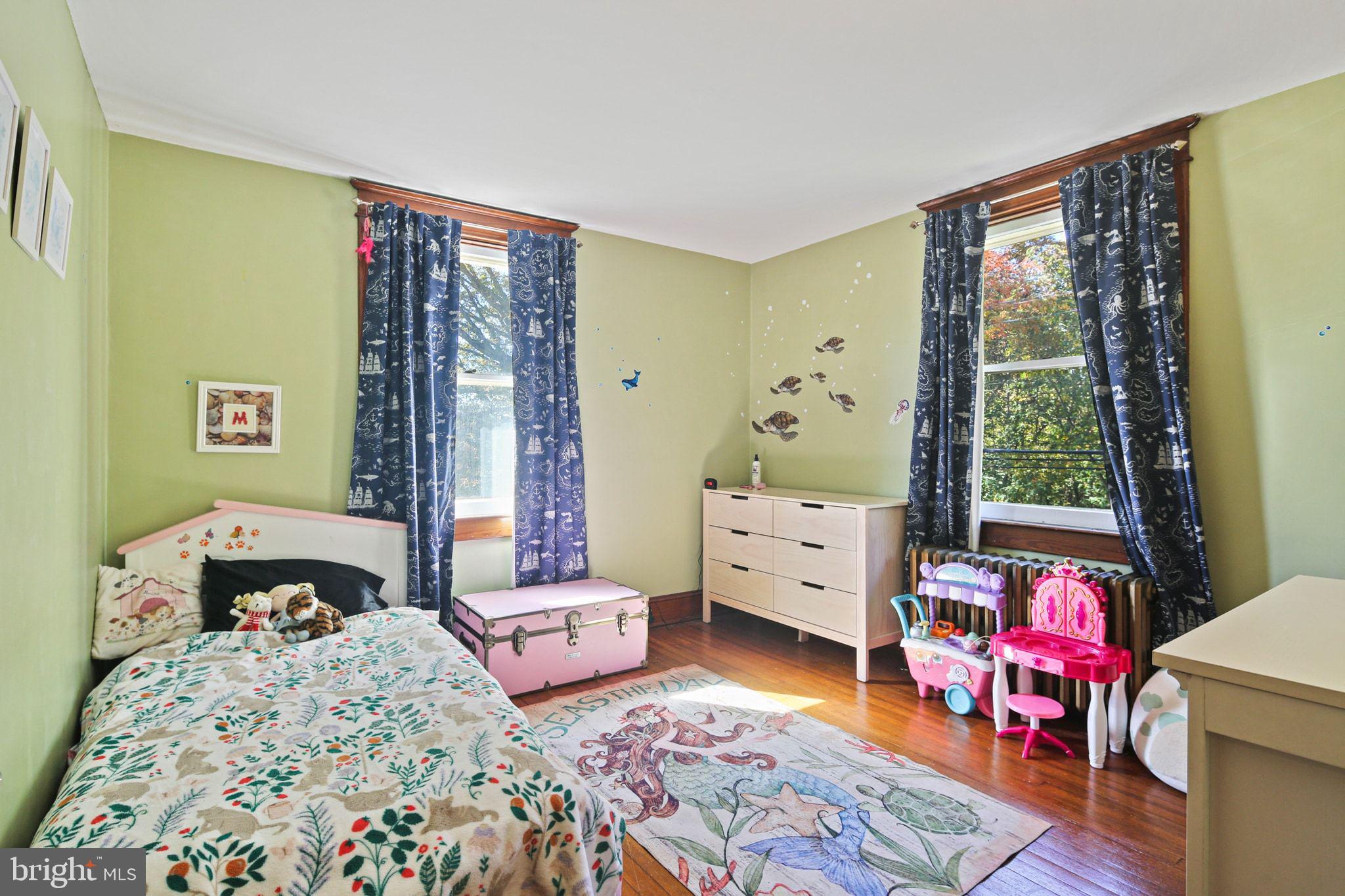 HILLCREST - Residential