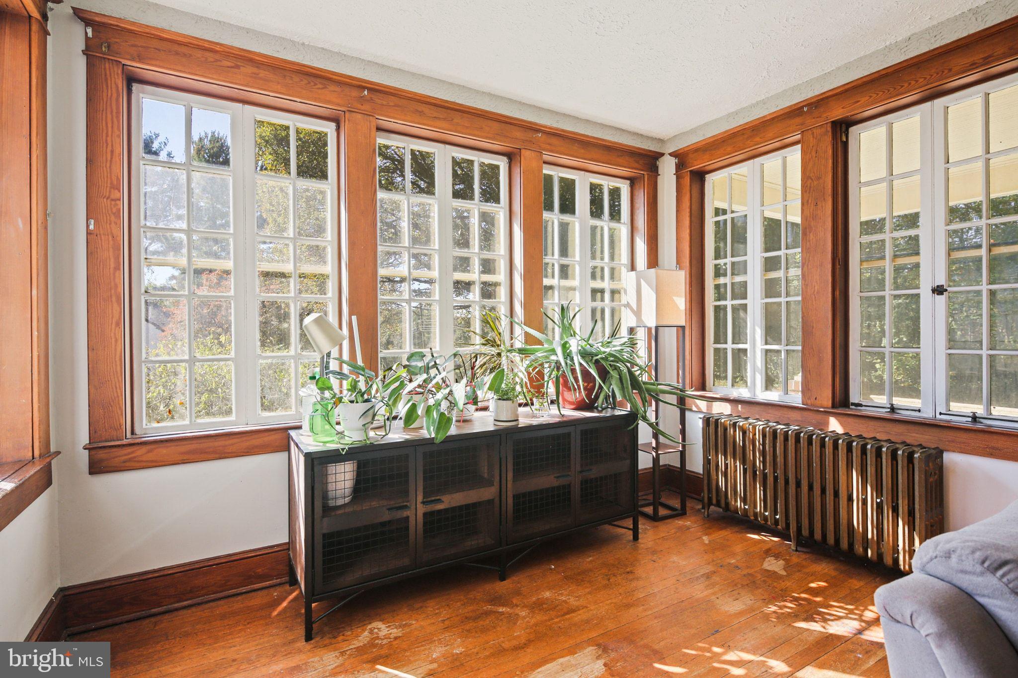 HILLCREST - Residential