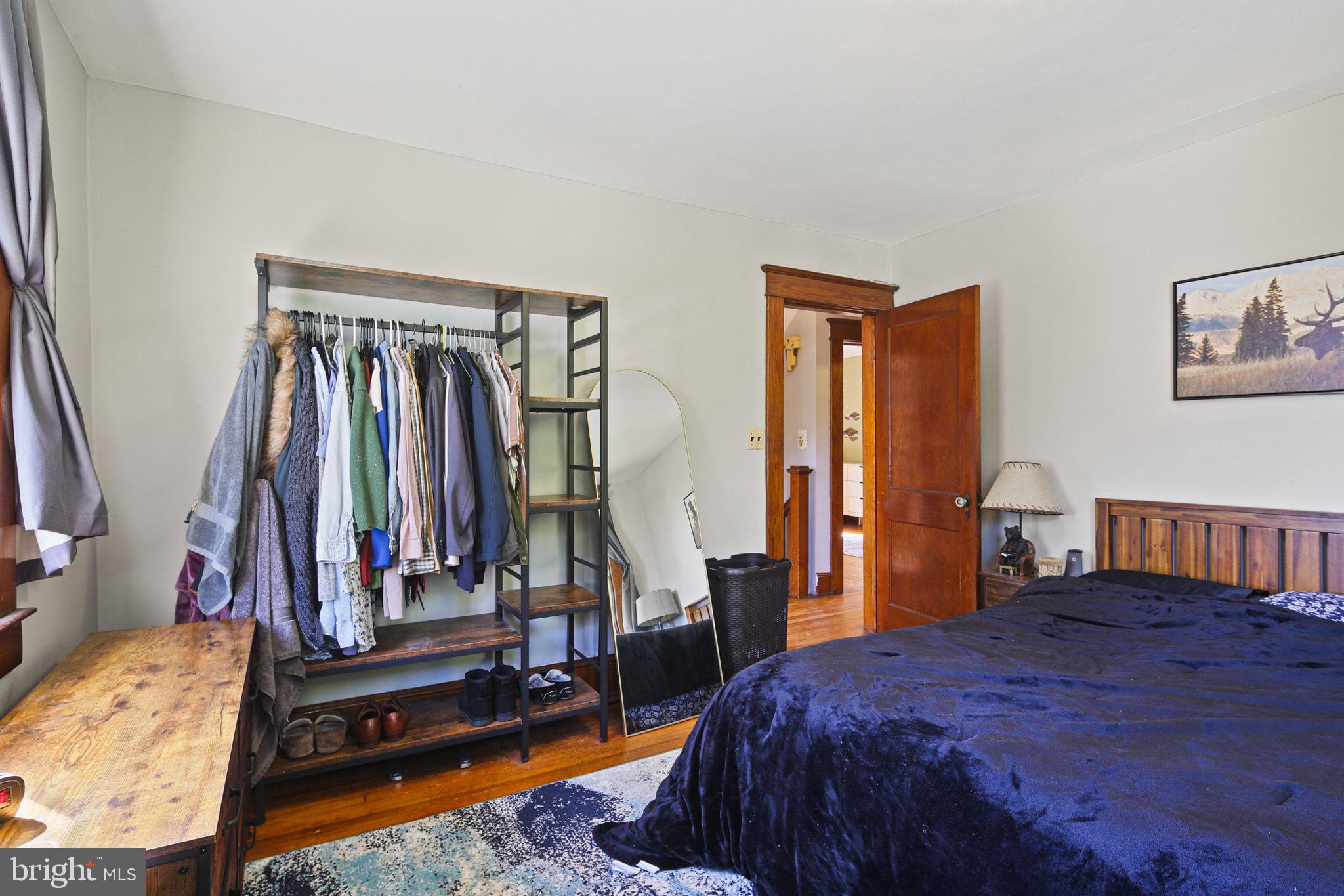 HILLCREST - Residential