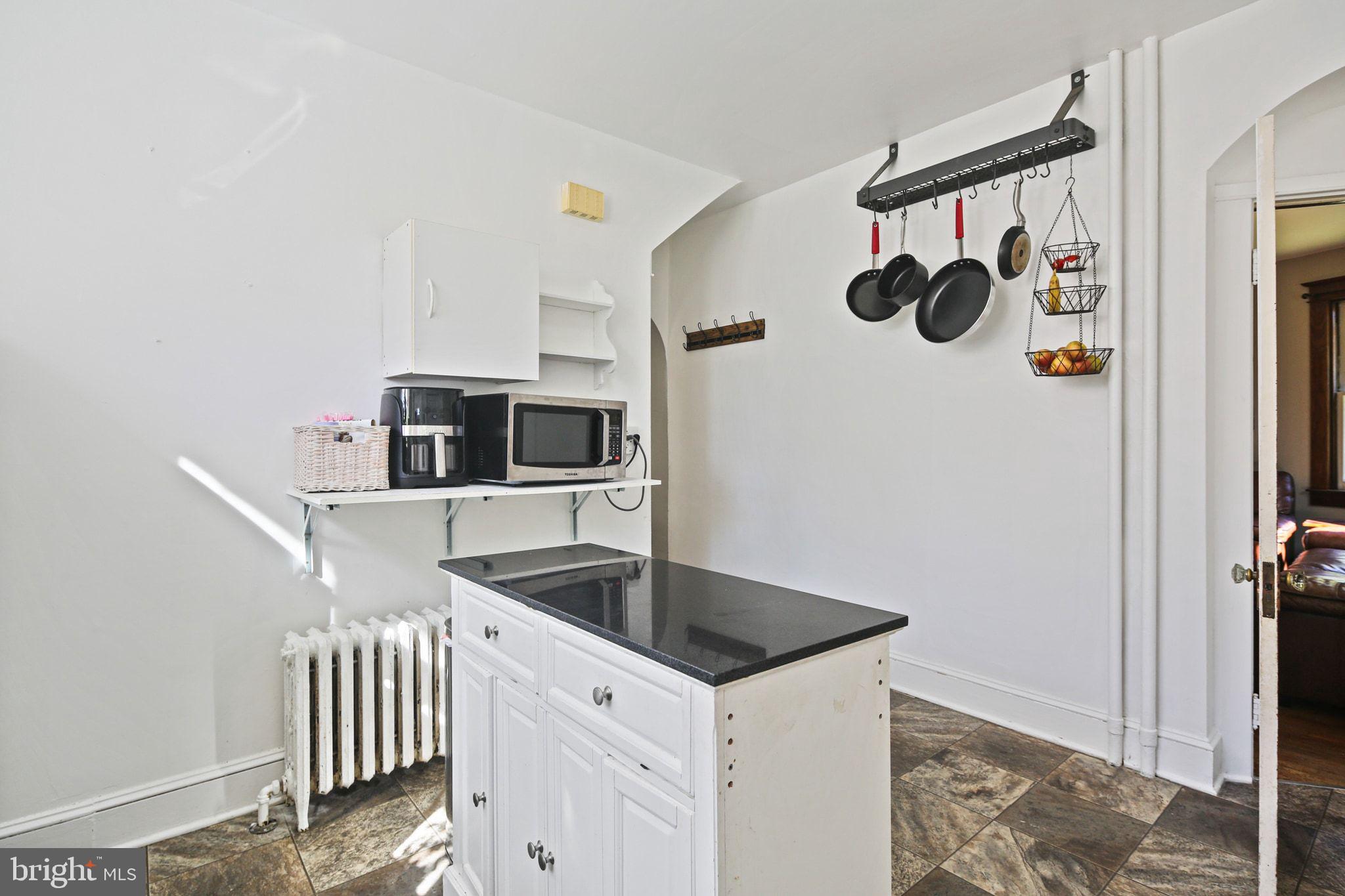 HILLCREST - Residential