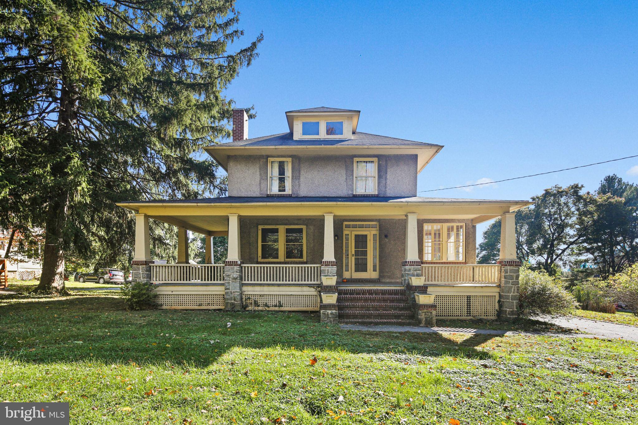 HILLCREST - Residential