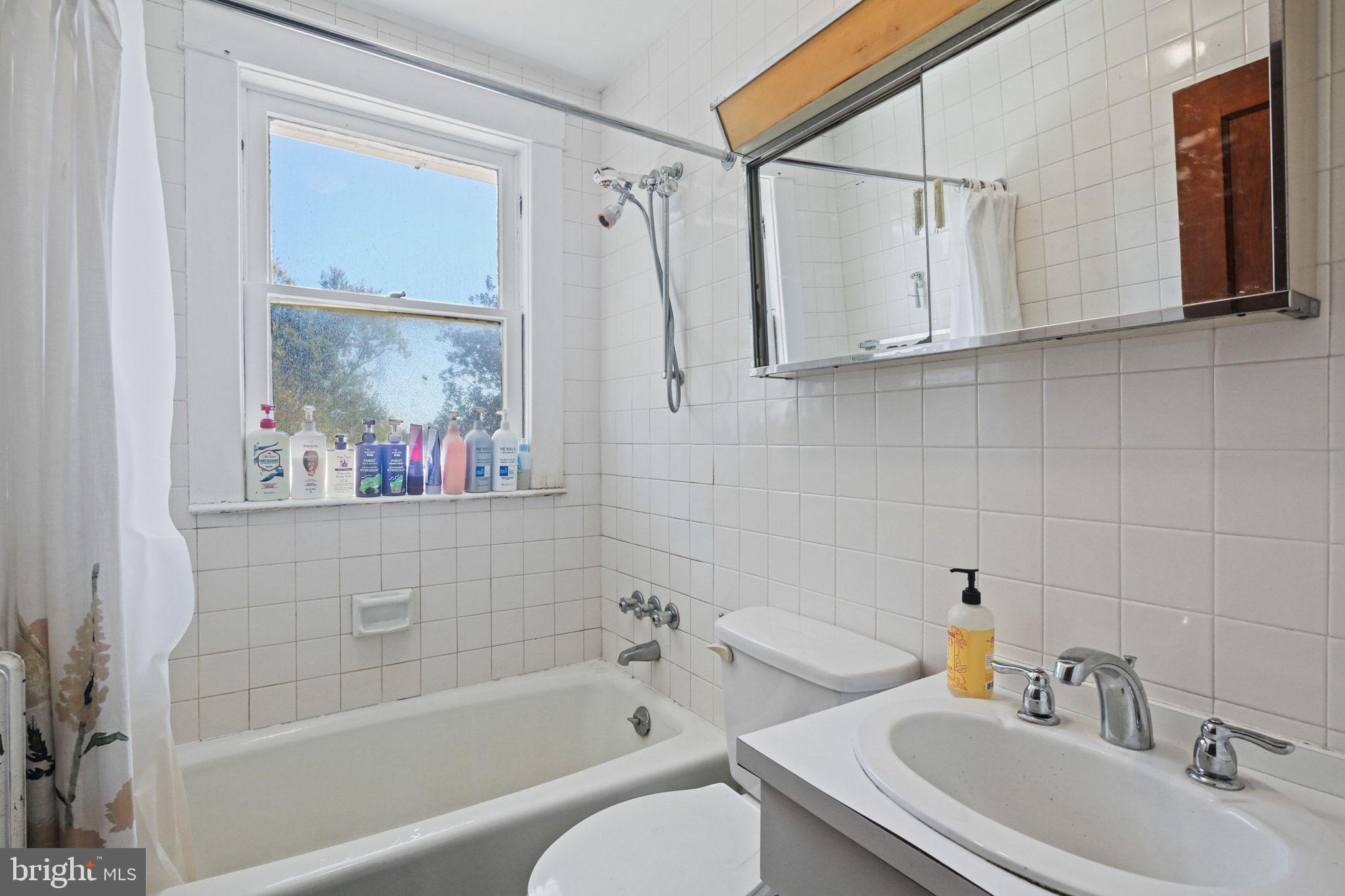 HILLCREST - Residential