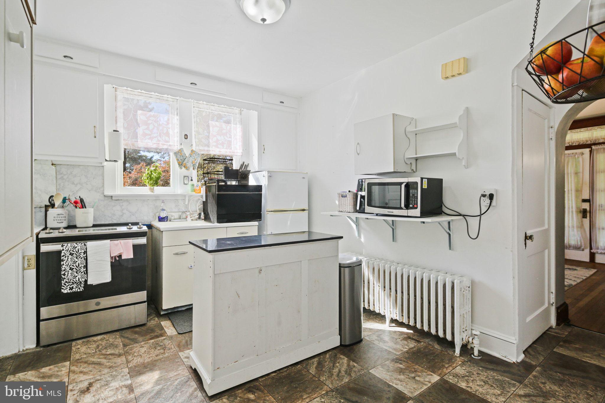 HILLCREST - Residential