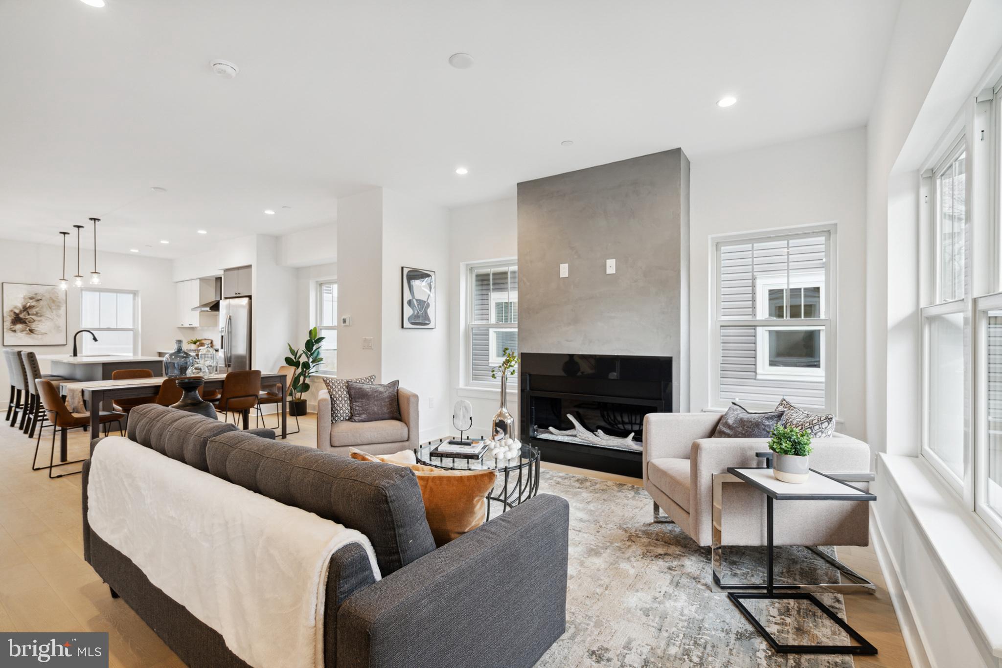3606 GOLFVIEW LANE