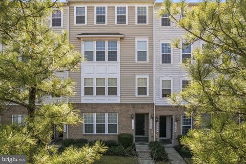 Photo of 14764 Malloy Court, WOODBRIDGE, VA 22191 (MLS # VAPW2113308)