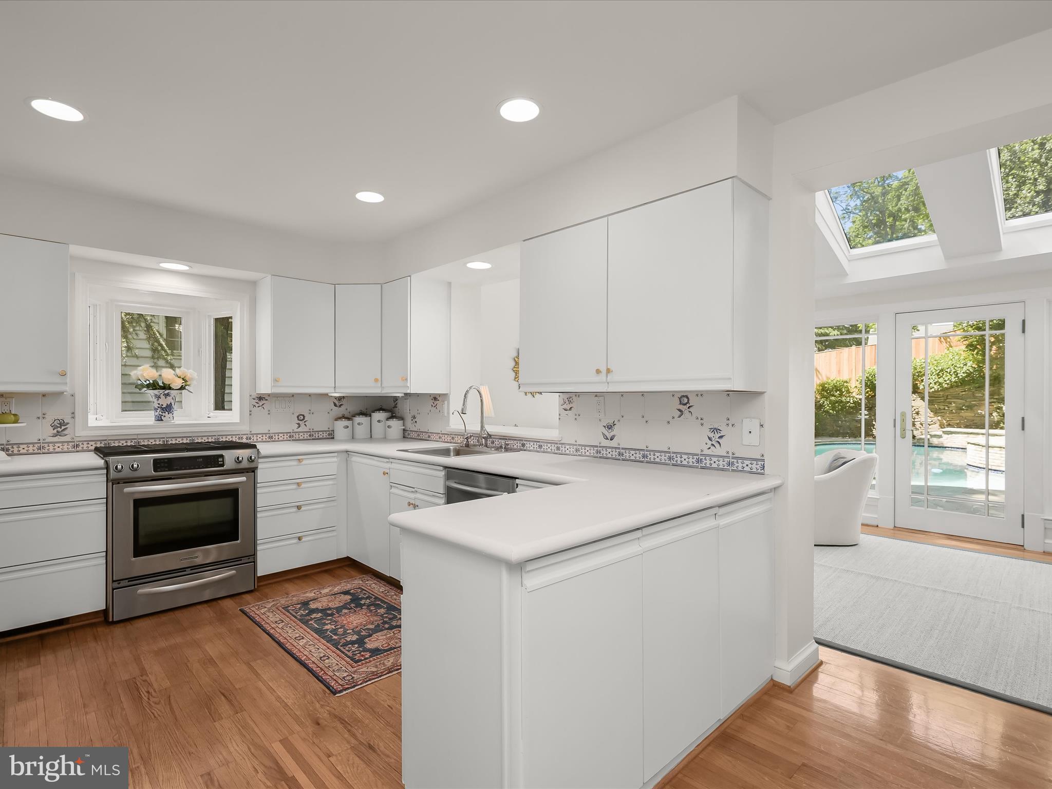 WESTMORELAND HILLS - Residential