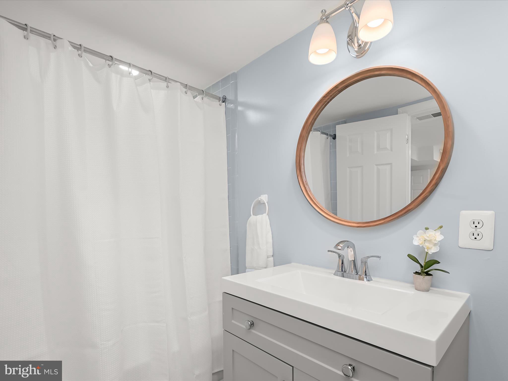 WESTMORELAND HILLS - Residential