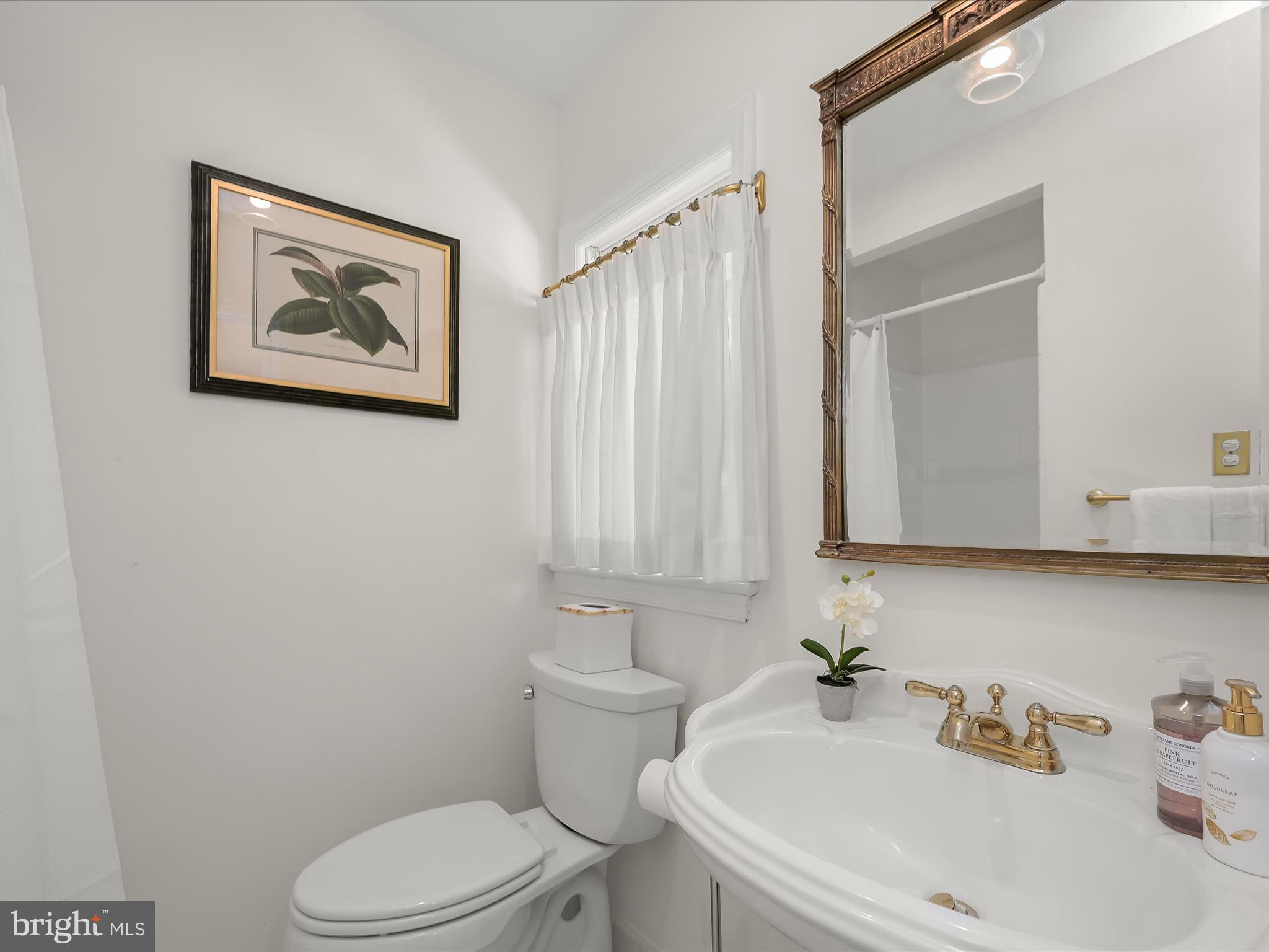 WESTMORELAND HILLS - Residential