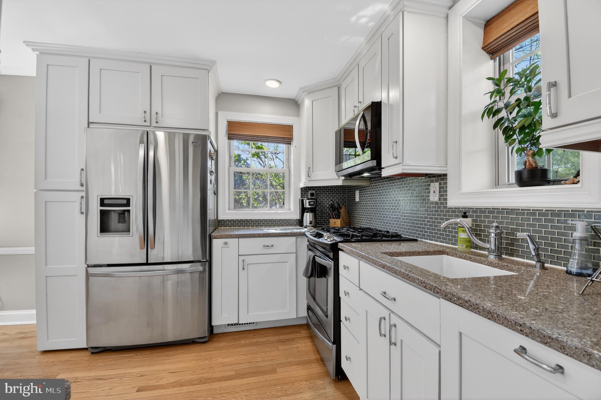 WOODSIDE - Residential