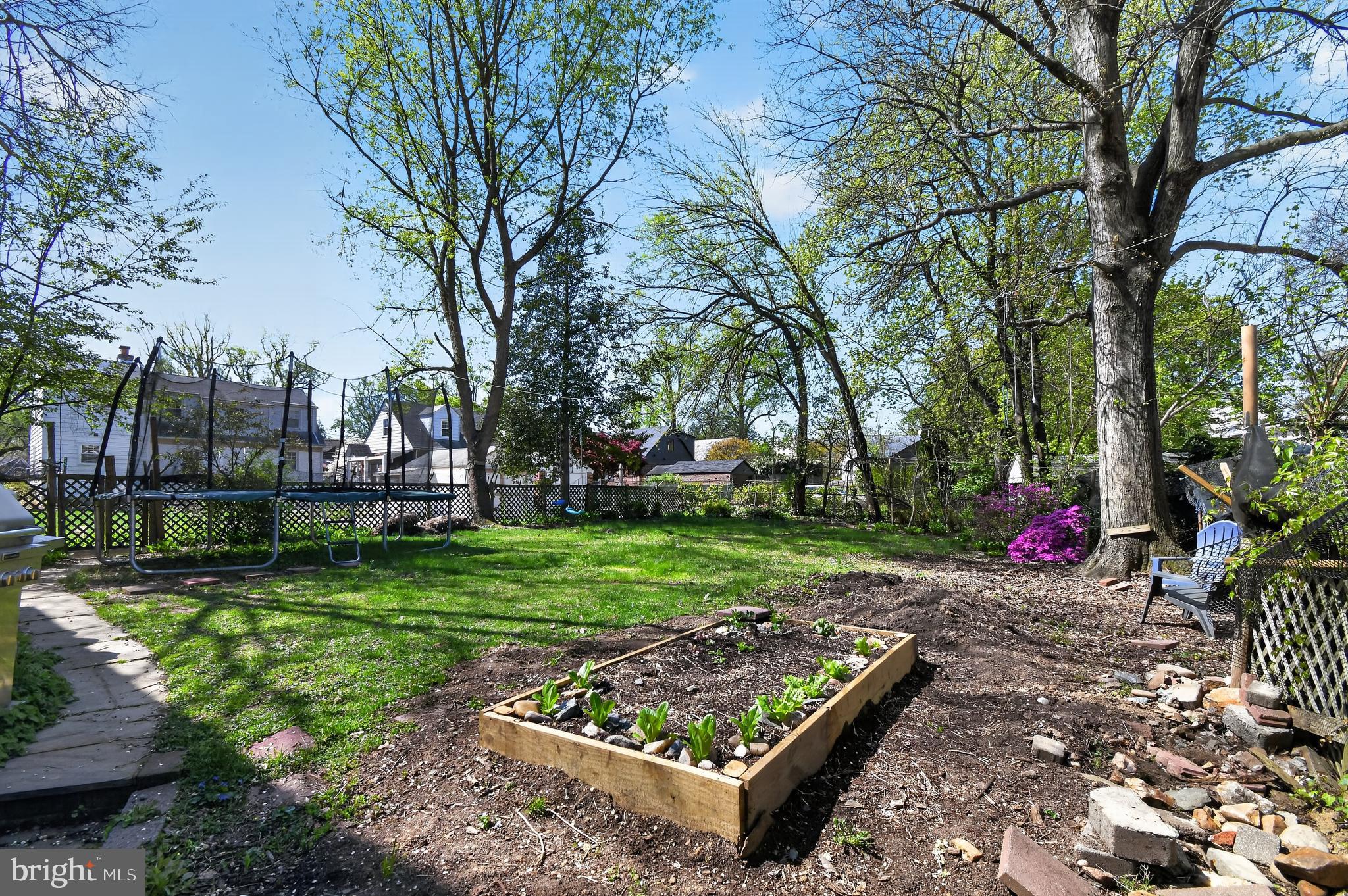 WOODSIDE - Residential